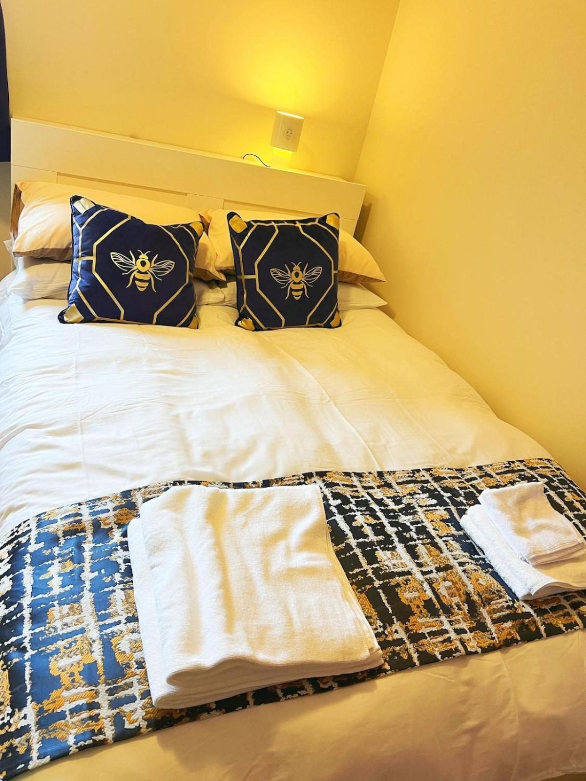 Luxury At Apartment *