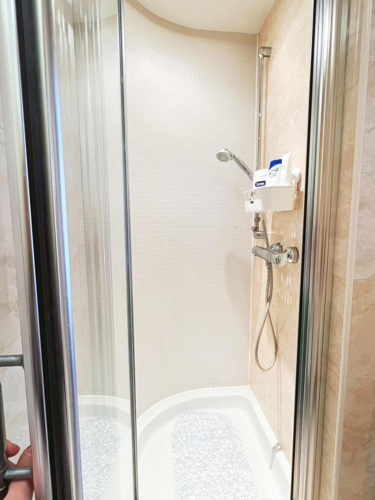 Luxury At Apartment *