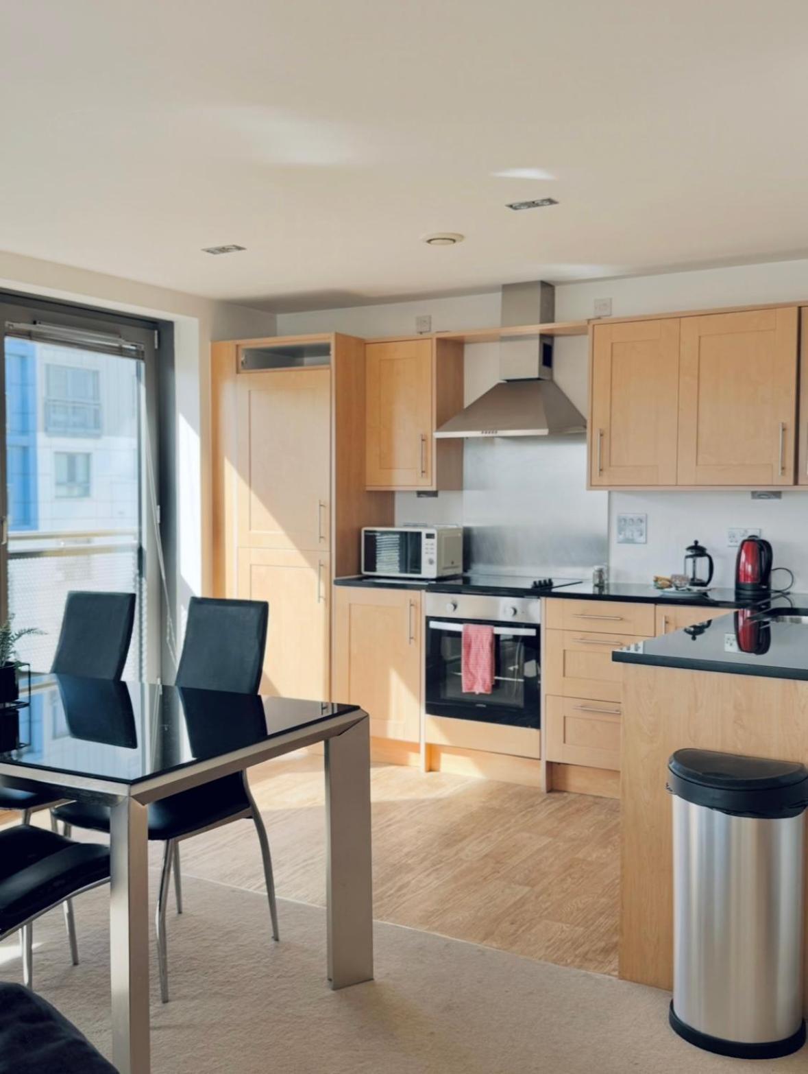 Modern Two Bedroom Appartement *