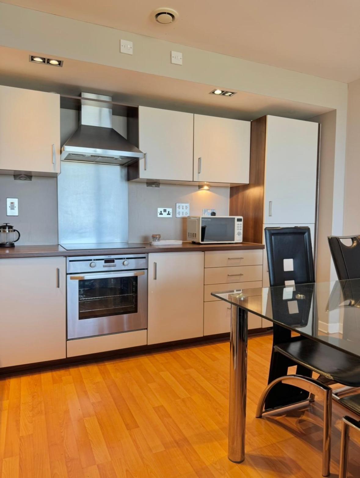 Appartement Modern Two Bedroom *