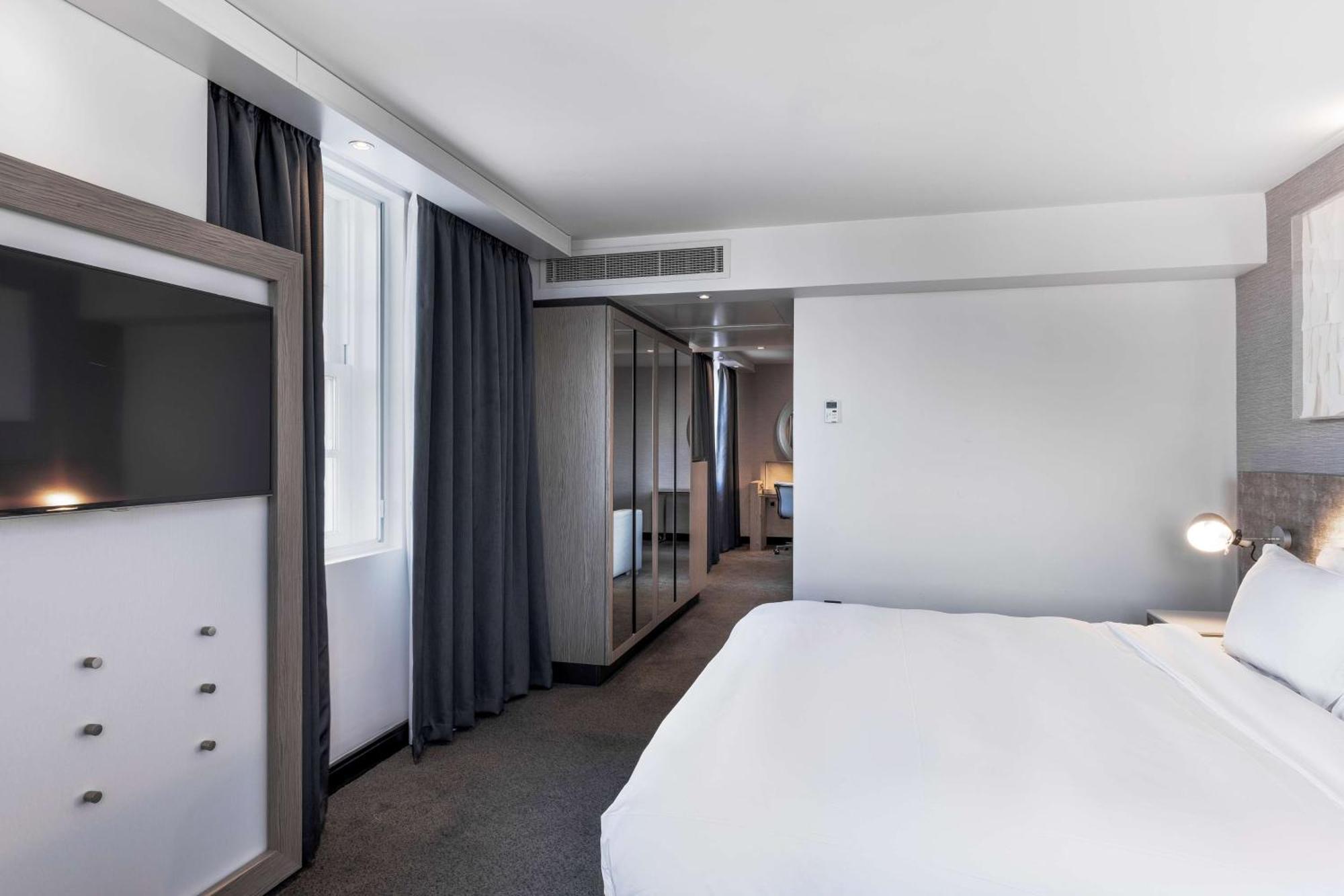Radisson Blu Hotel, Centre 4* EDI