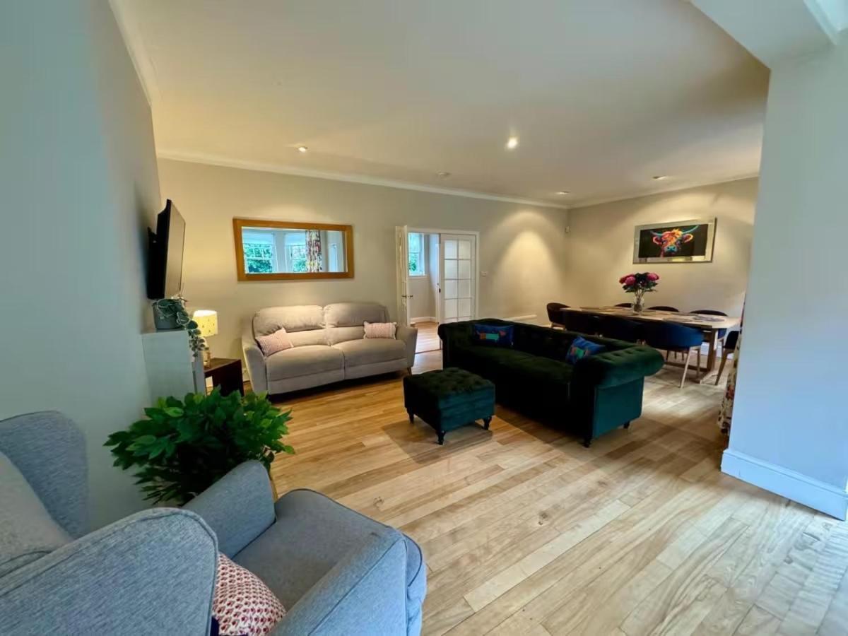 Amulree, Villa Edinburgh