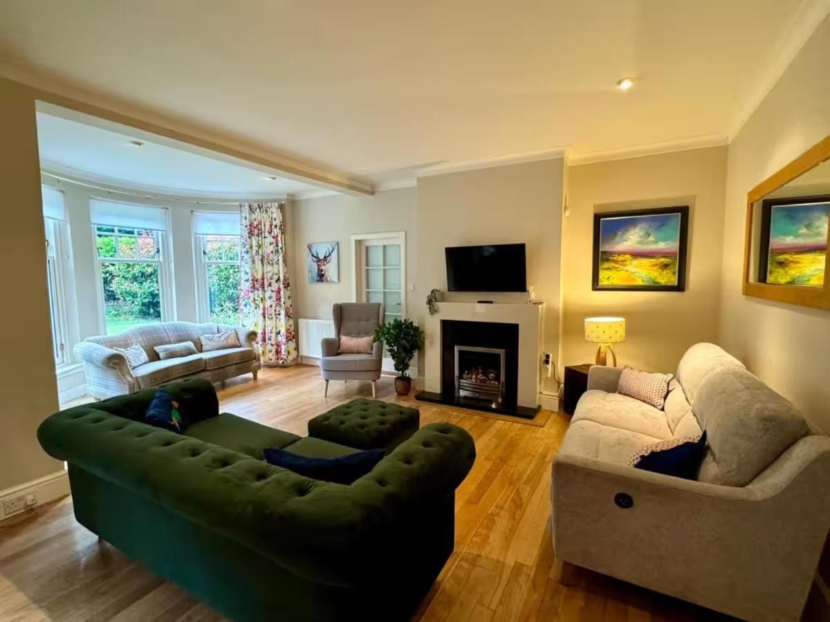 Amulree, * Edinburgh