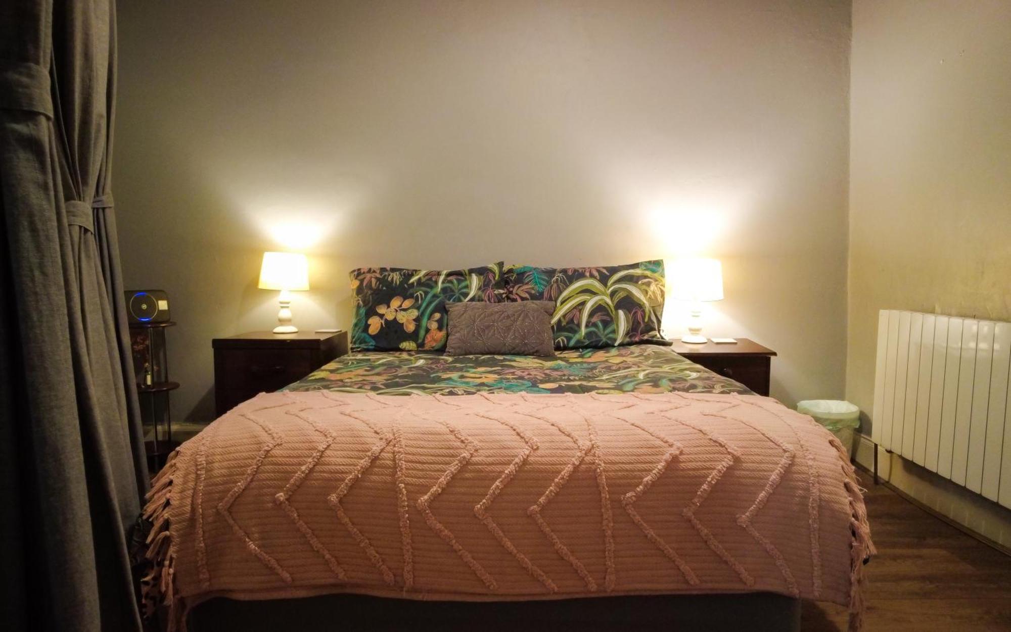 Apartment 1 Bedrooms Flat In Haymarket, Heart Of Flat Sleeps 4 ,