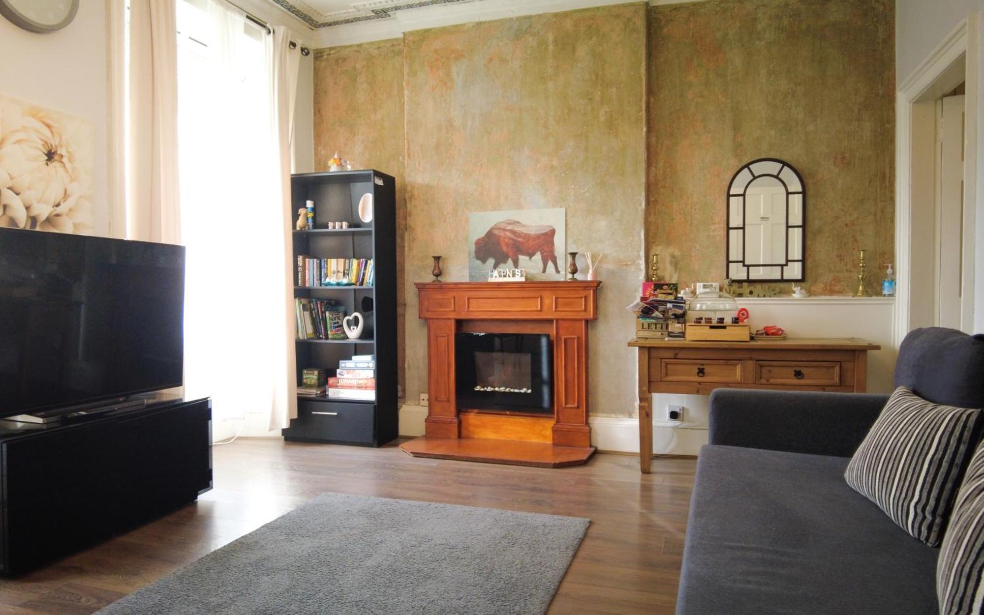 1 Bedrooms Flat In Haymarket, Heart Of Flat Sleeps 4 , Apartment