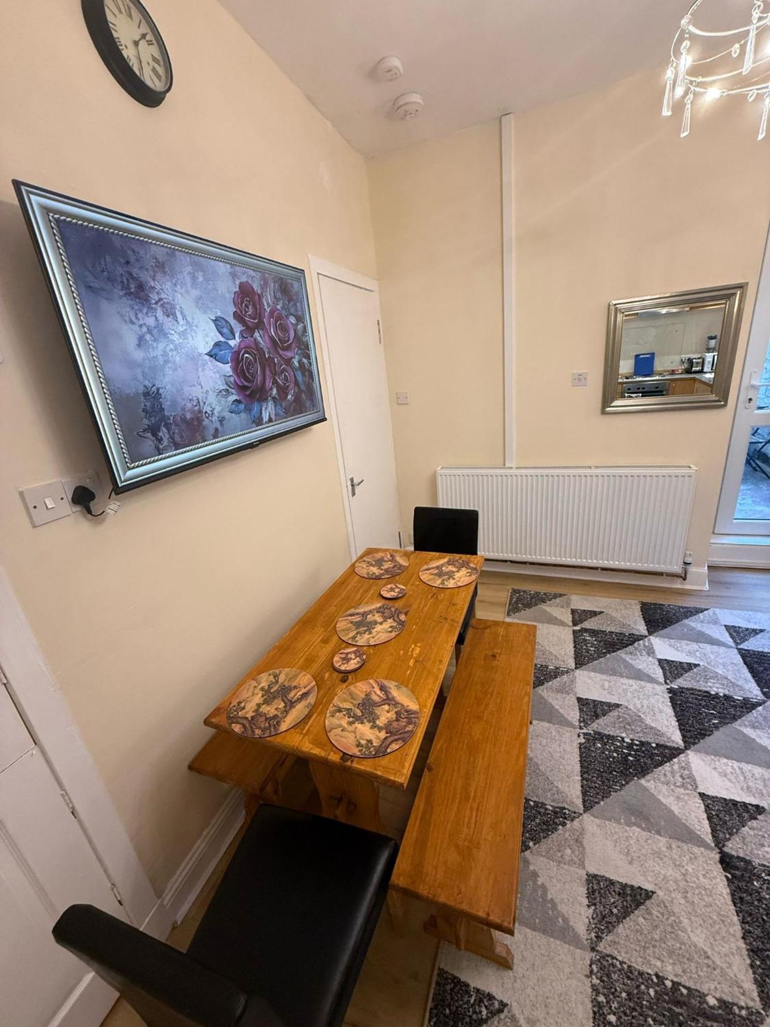 One Bedroom Flat In Old Town , Heart Of Flat Sleeps 6 Appartement
