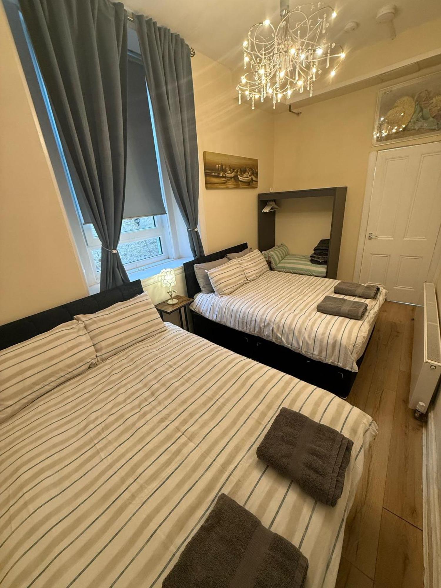 One Bedroom Flat In Old Town , Heart Of Flat Sleeps 6 Appartement *