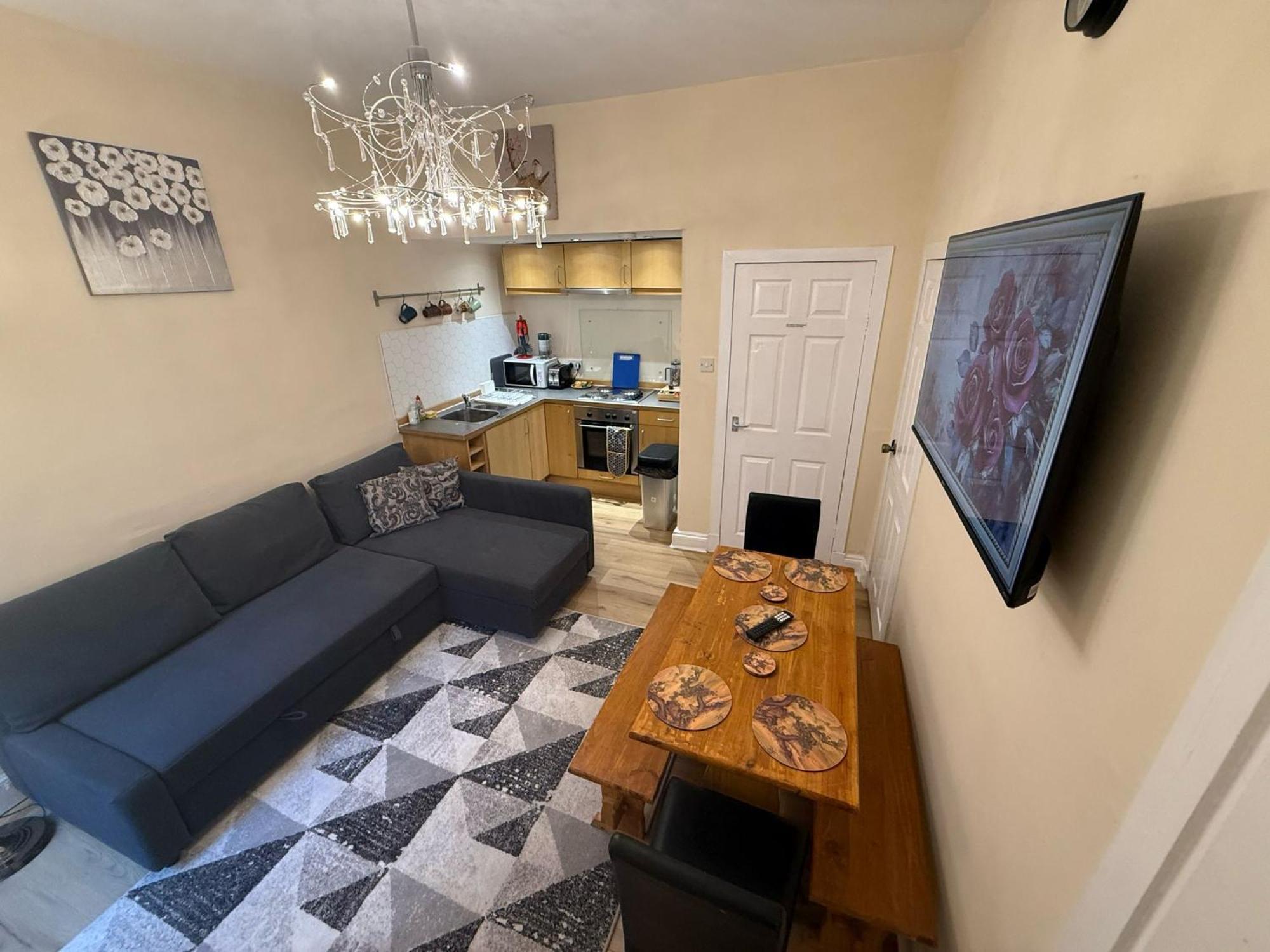 One Bedroom Flat In Old Town , Heart Of Flat Sleeps 6 EDI