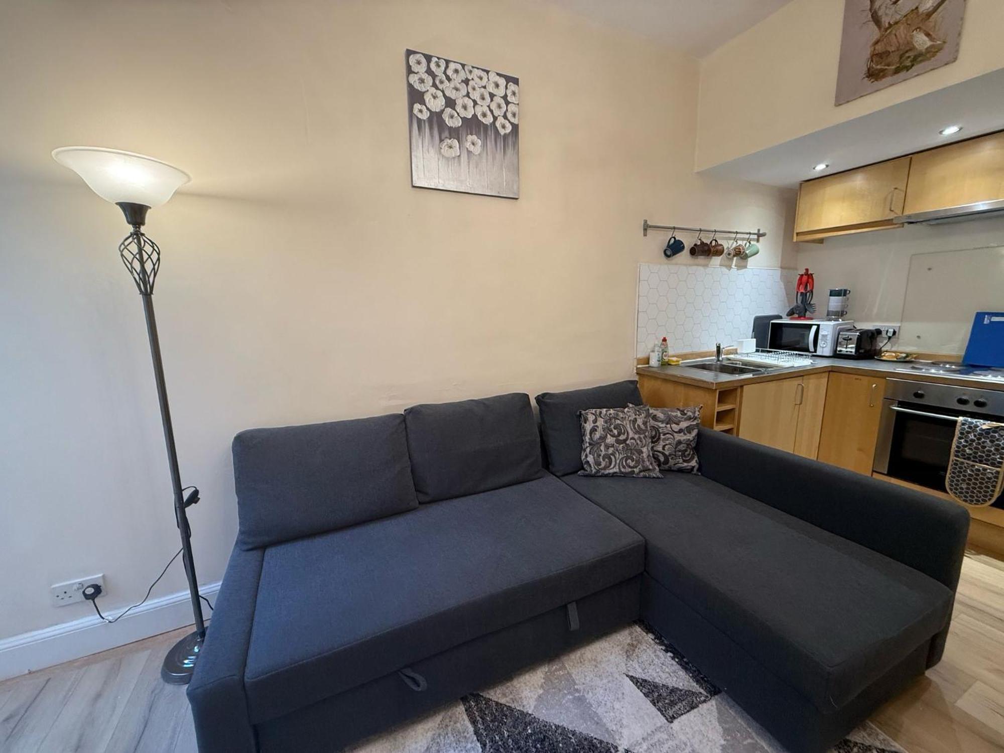 One Bedroom Flat In Old Town , Heart Of Flat Sleeps 6 Appartement *