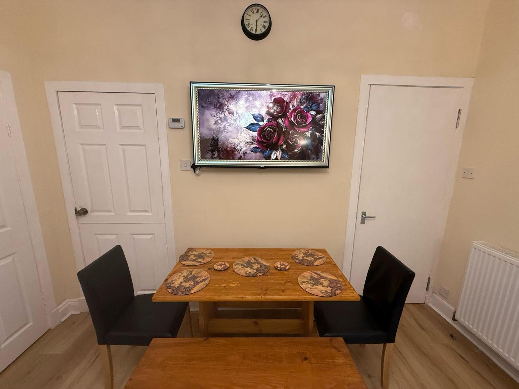 One Bedroom Flat In Old Town , Heart Of Flat Sleeps 6 EDI