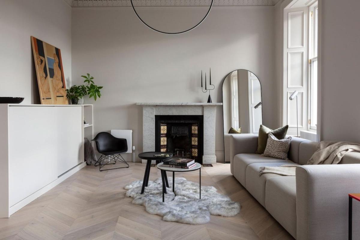 Stunning 3-bed Castle Views In Historic Appartement