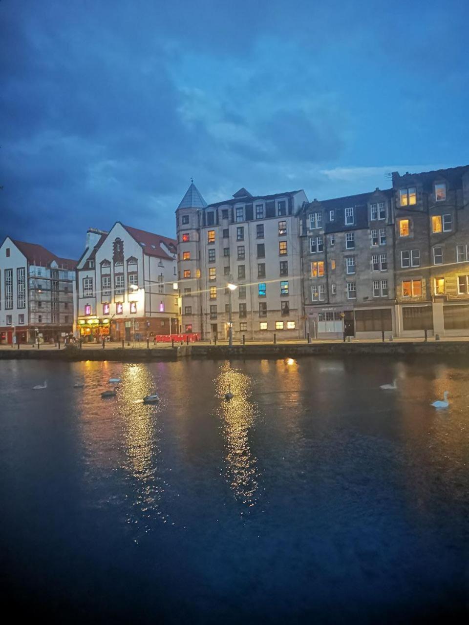 On The Shore Apartment Edinburgh