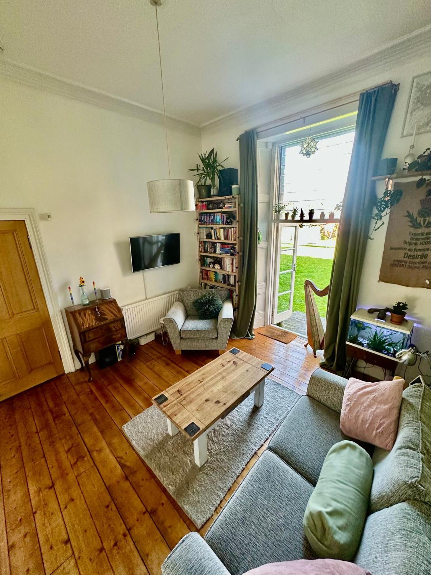 Quirky Apartment In Leith Apartment
