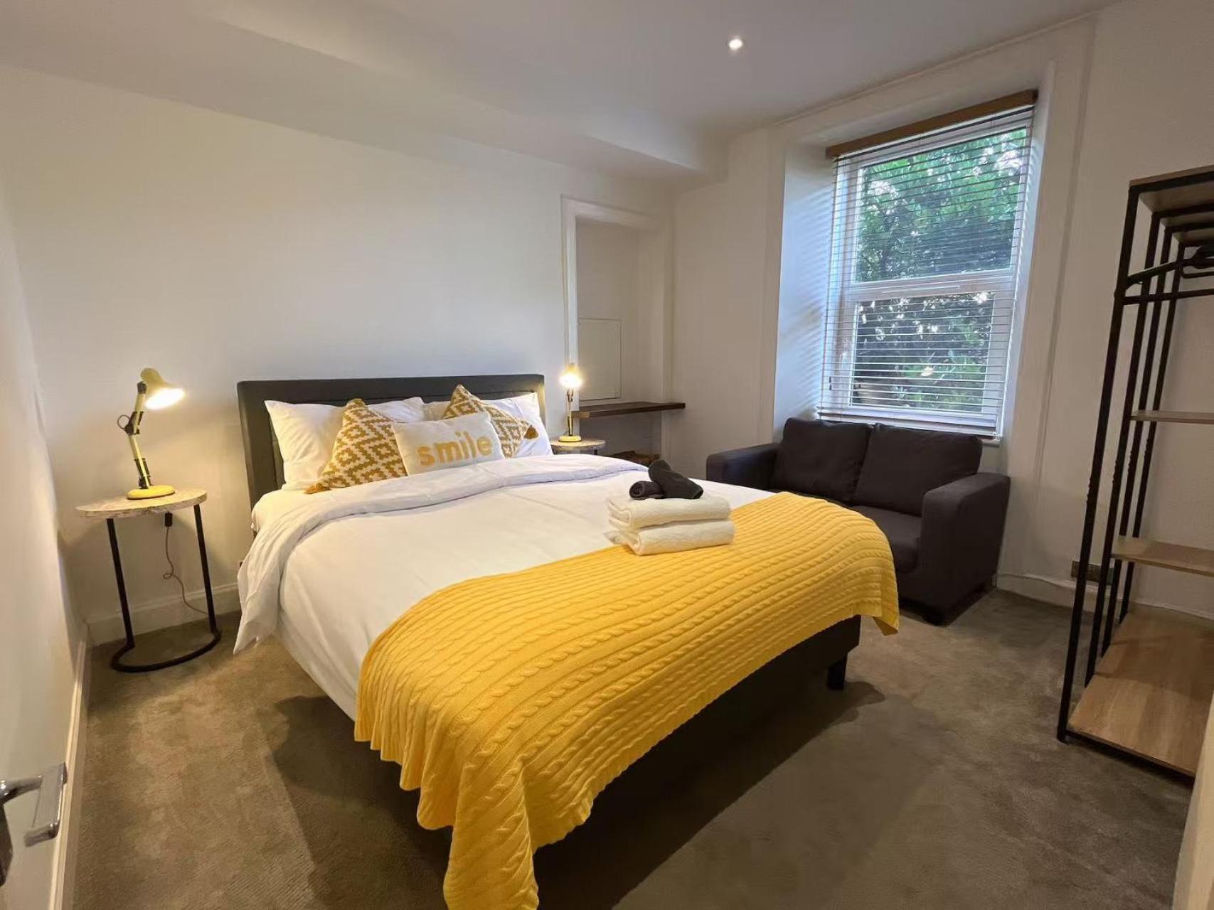Lovely Two Bedrooms Apartment EDI