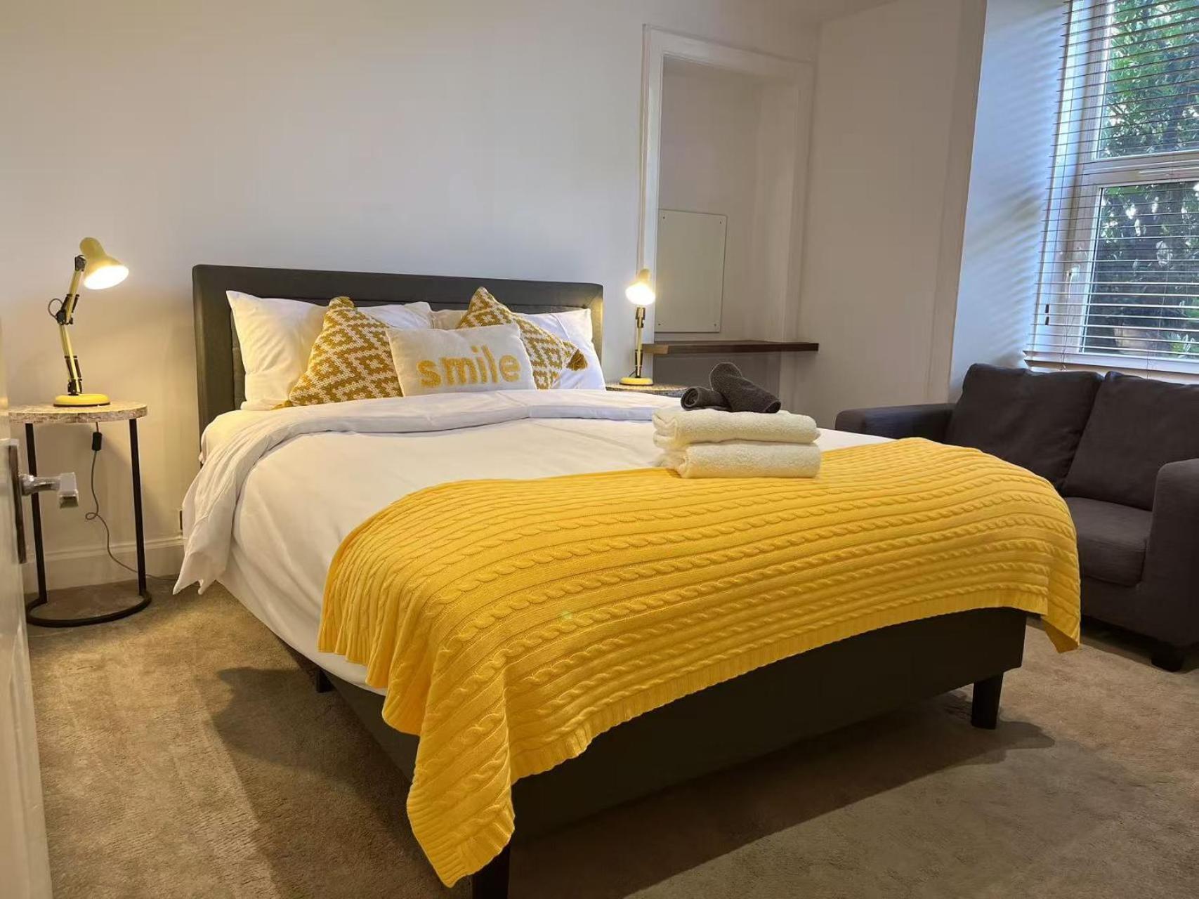 Lovely Two Bedrooms *