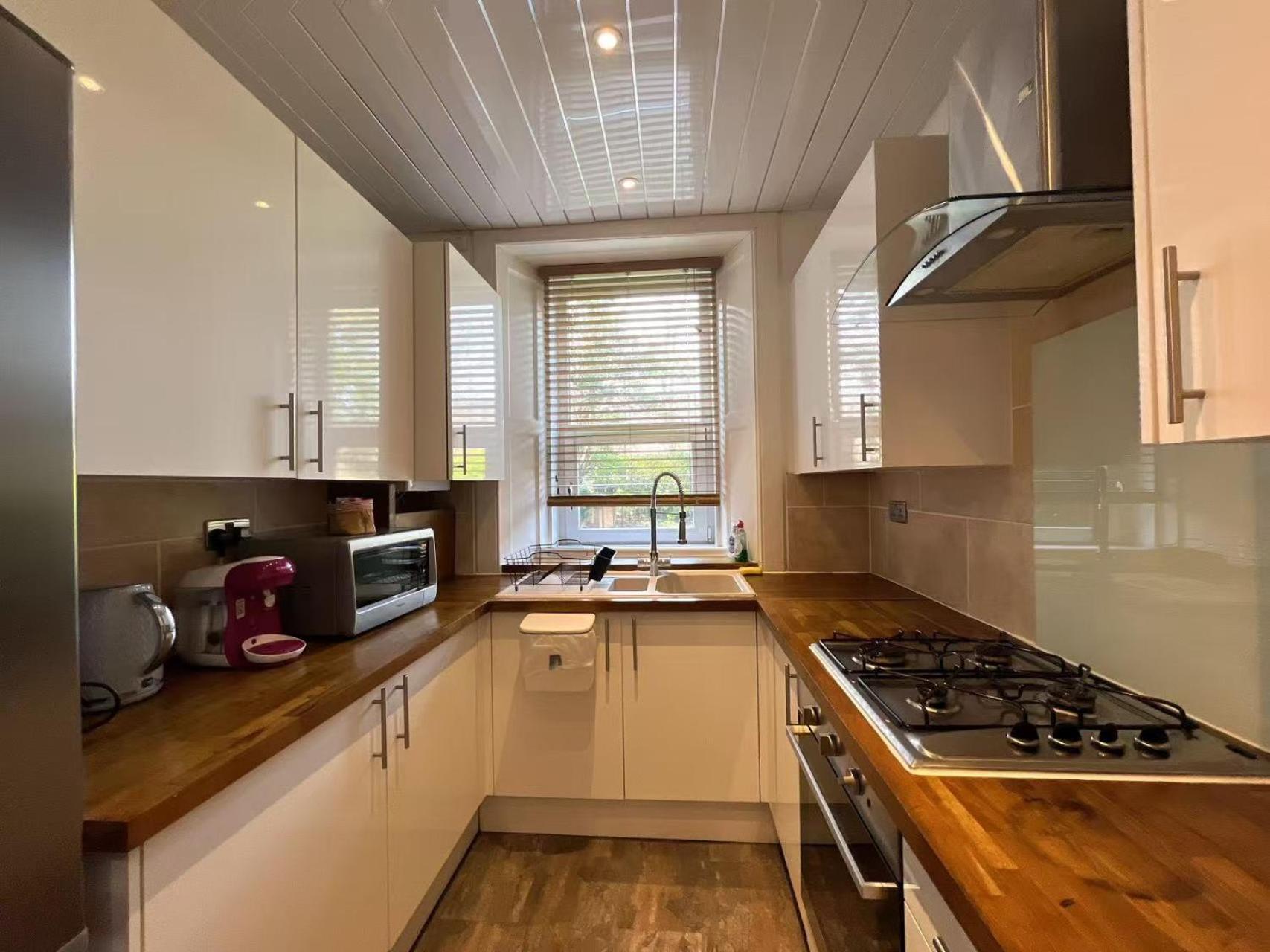 Lovely Two Bedrooms EDI