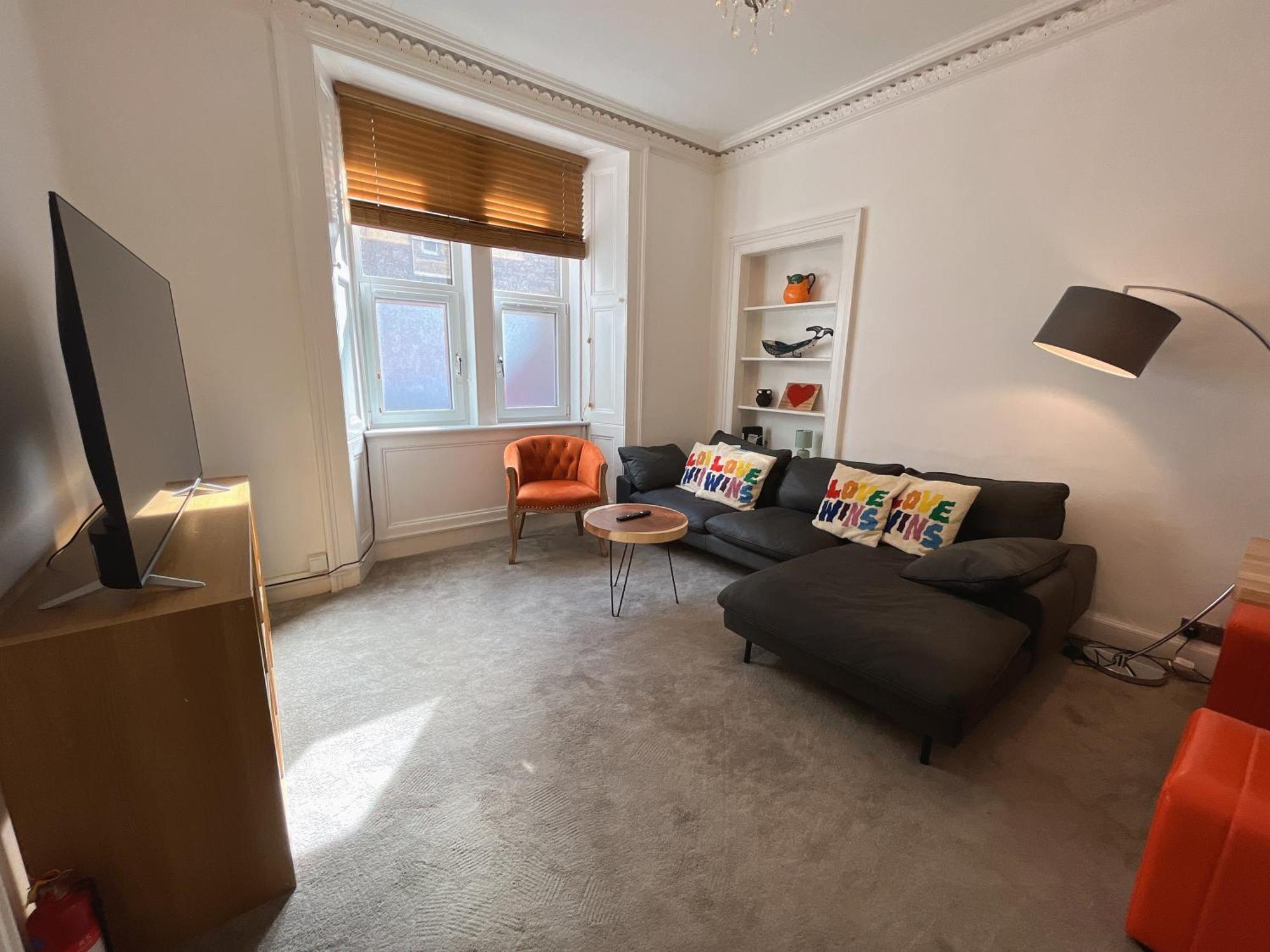 Lovely Two Bedrooms * EDI