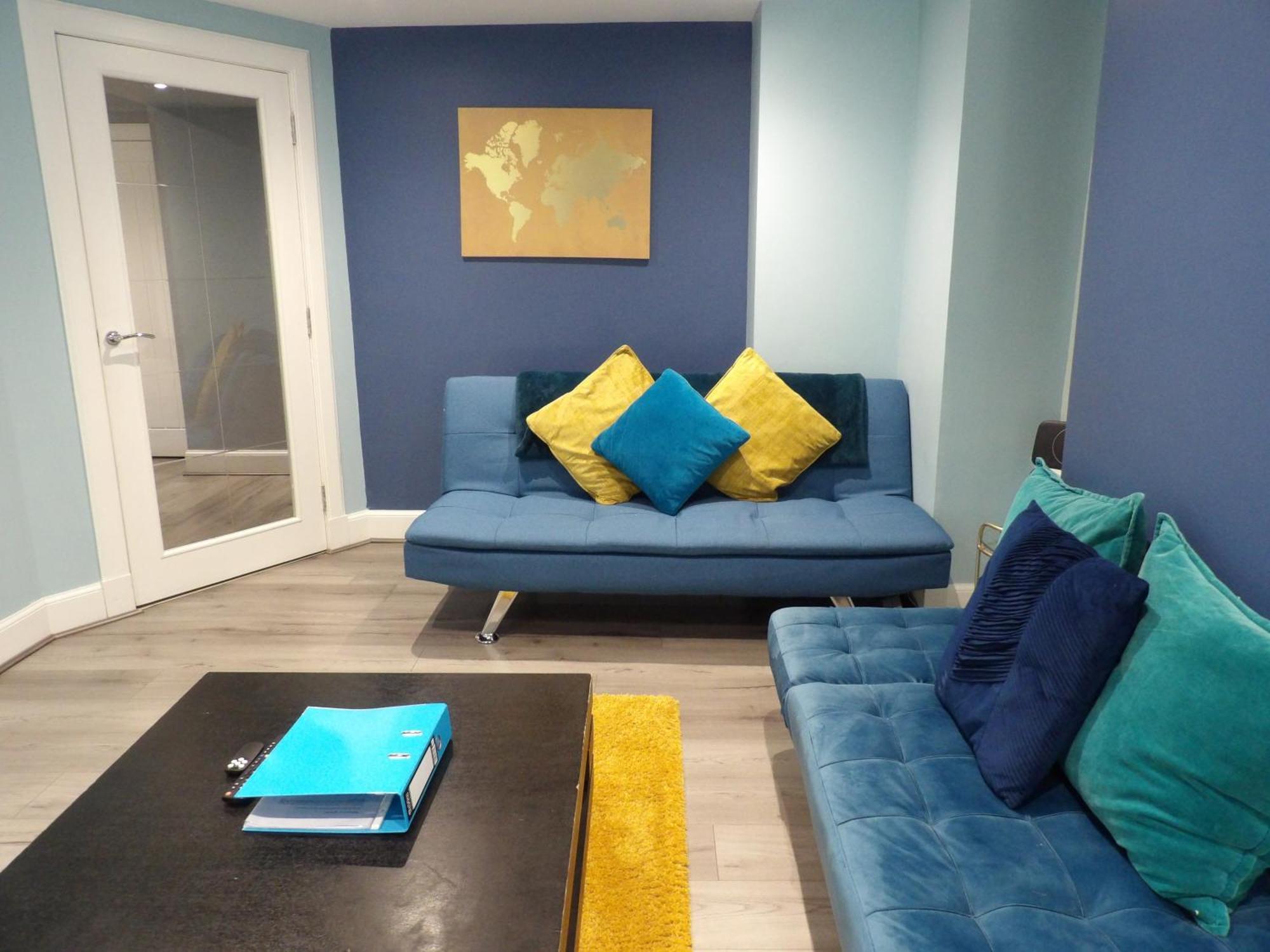 Appartement Lovely 3 Bedroom With Private Garden In Centre