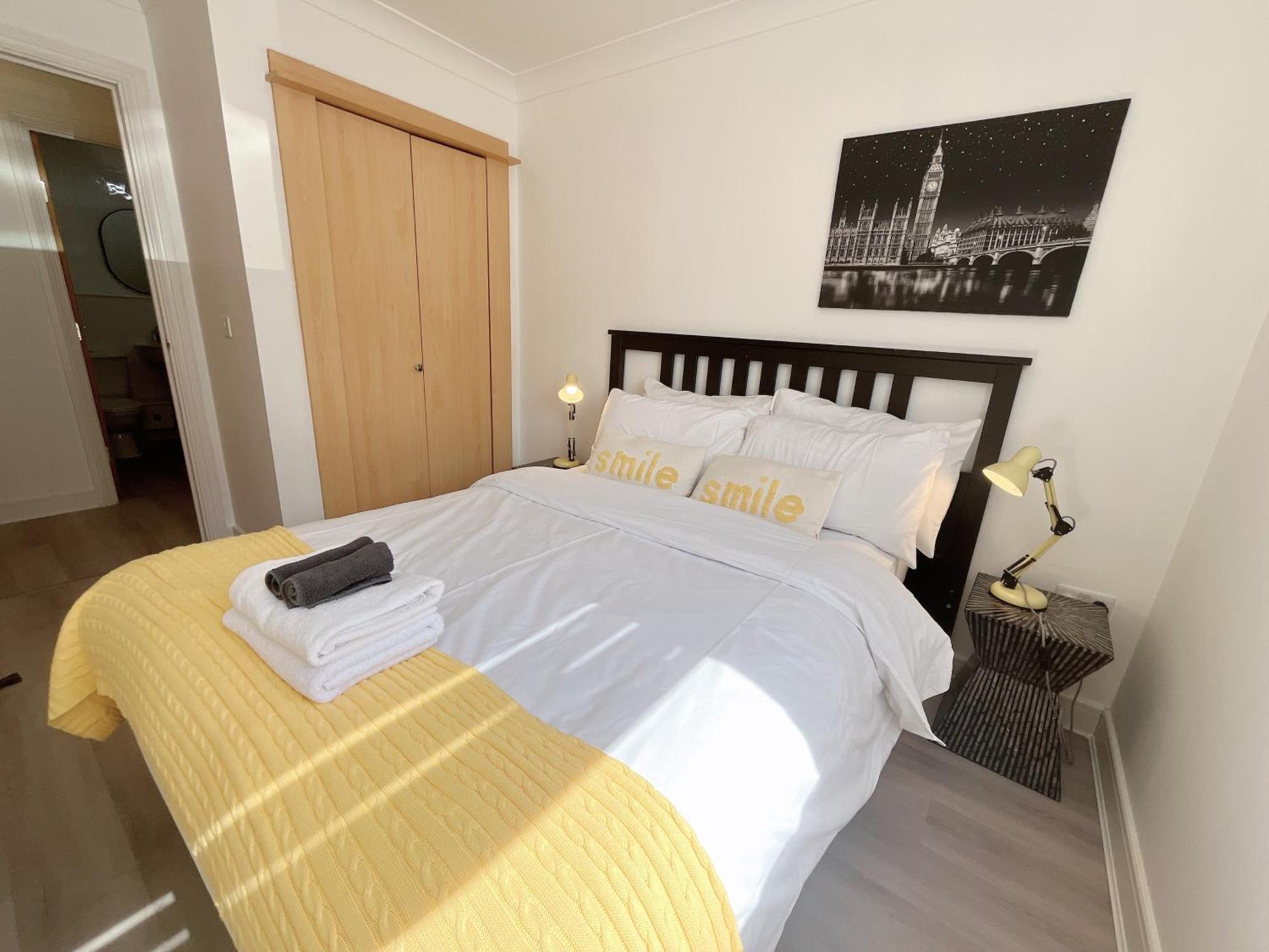 Quiet 2 Bedrooms And 2 Bathrooms With Free Parking Appartement