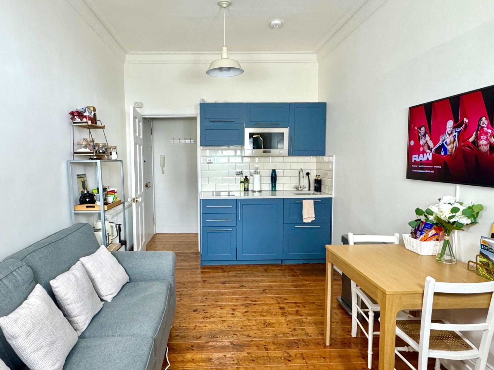 Cosy Flat In Front Of Castle * Edinburgh