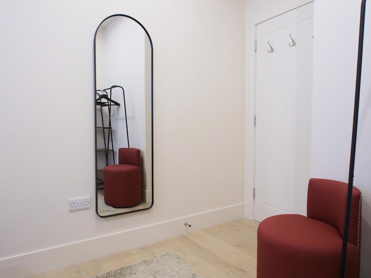Spacious And Modern 2-bed On Easter Road - Flat 3, Elgin House Apartment *