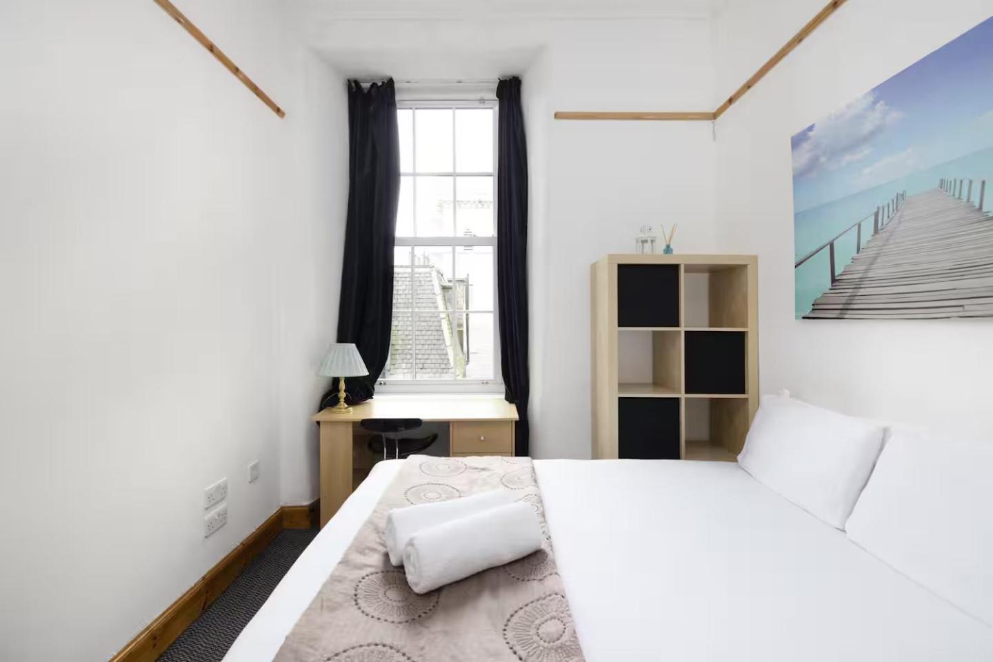 Joivy 3 Bed Flat In Old Town, Close To Grassmarket Apartment *