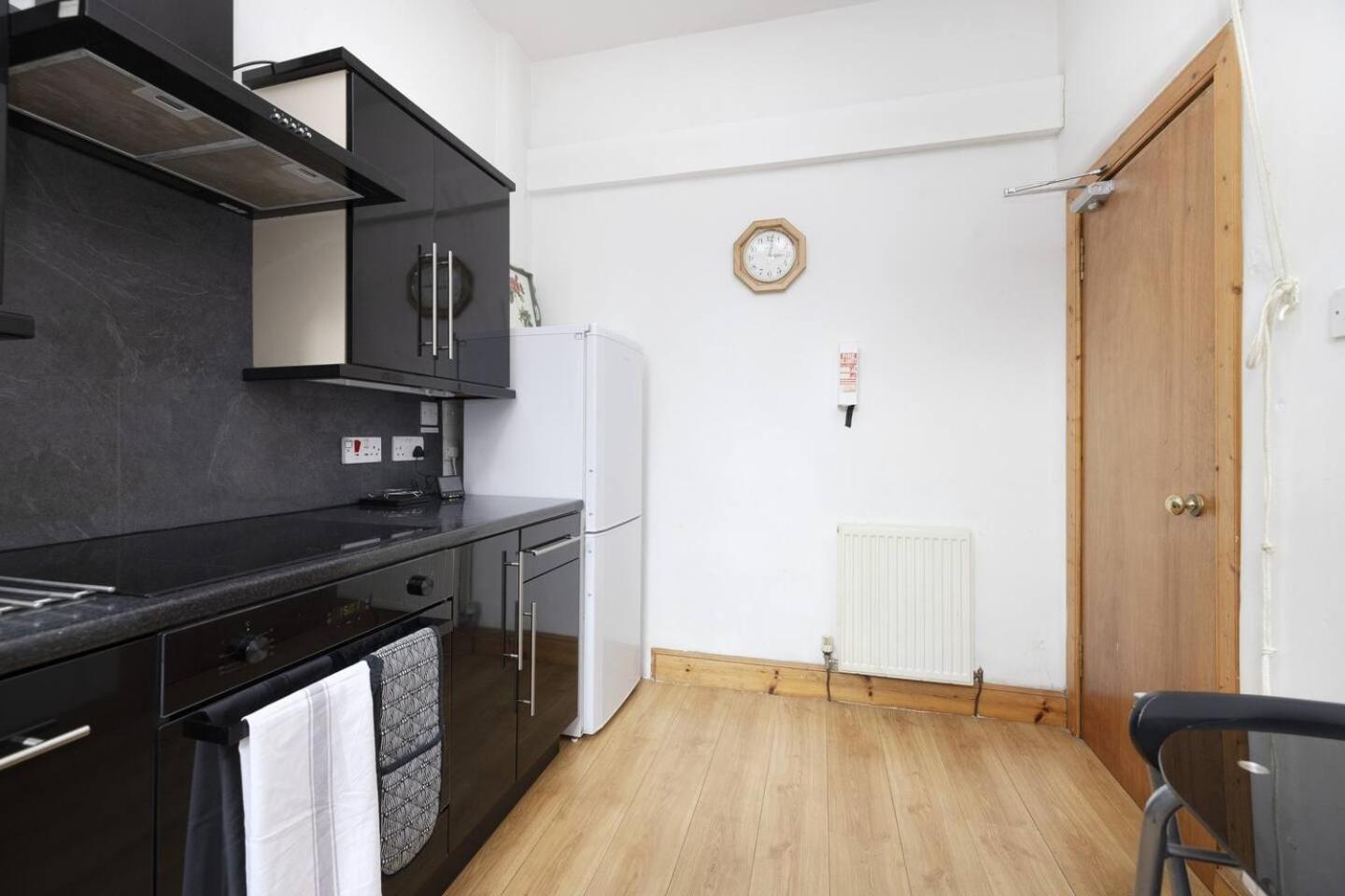 Joivy 3 Bed Flat In Old Town, Close To Grassmarket Apartment