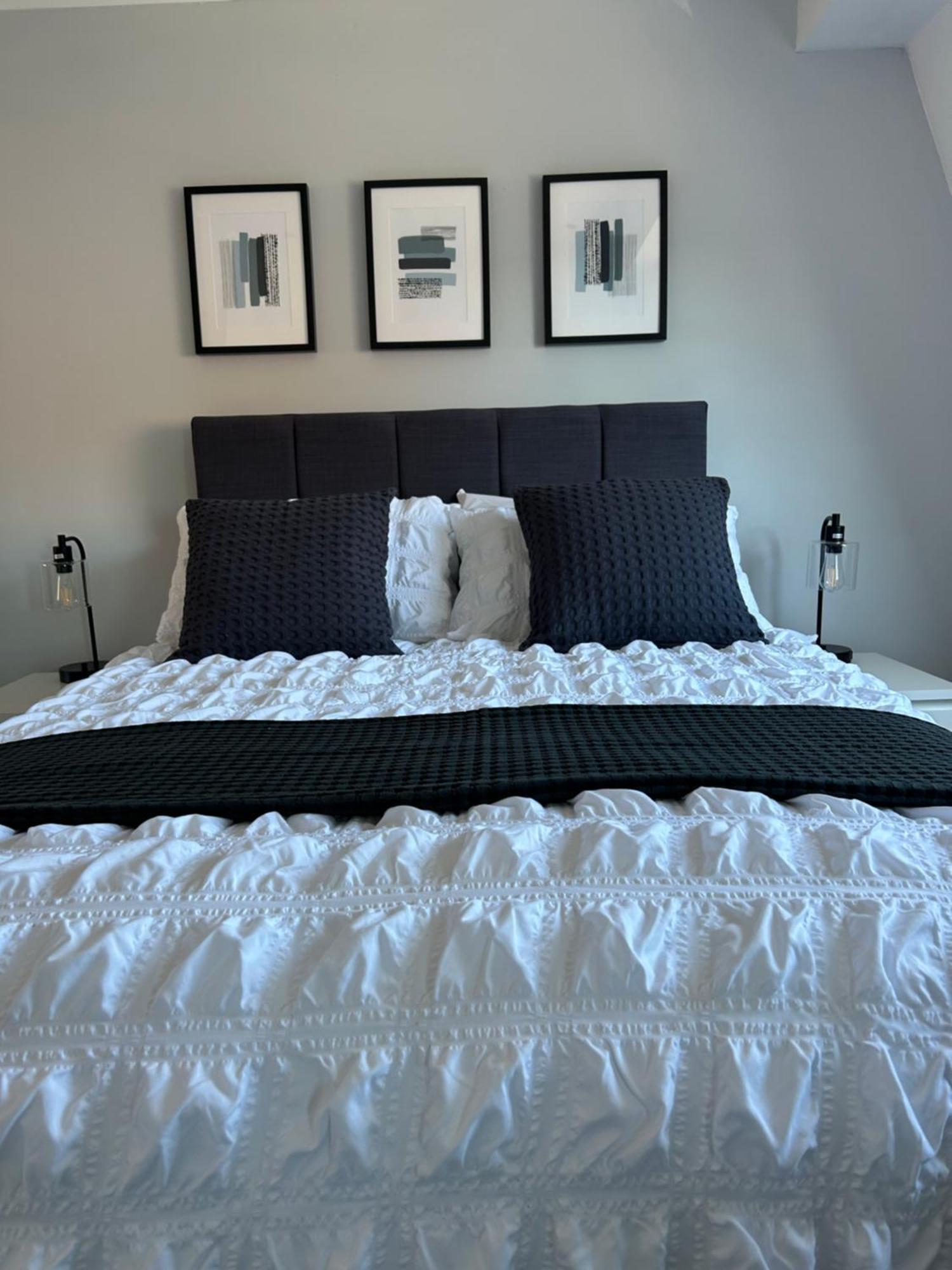 3 Bedroom - 2 Bathroom Townhouse In Corstorphine Near Murrayfield Stadium - Direct Bus To Centre In 20 Minutes - Two Private Parking Spaces - Private Sunny Garden - Recently Refurbished * Édimbourg