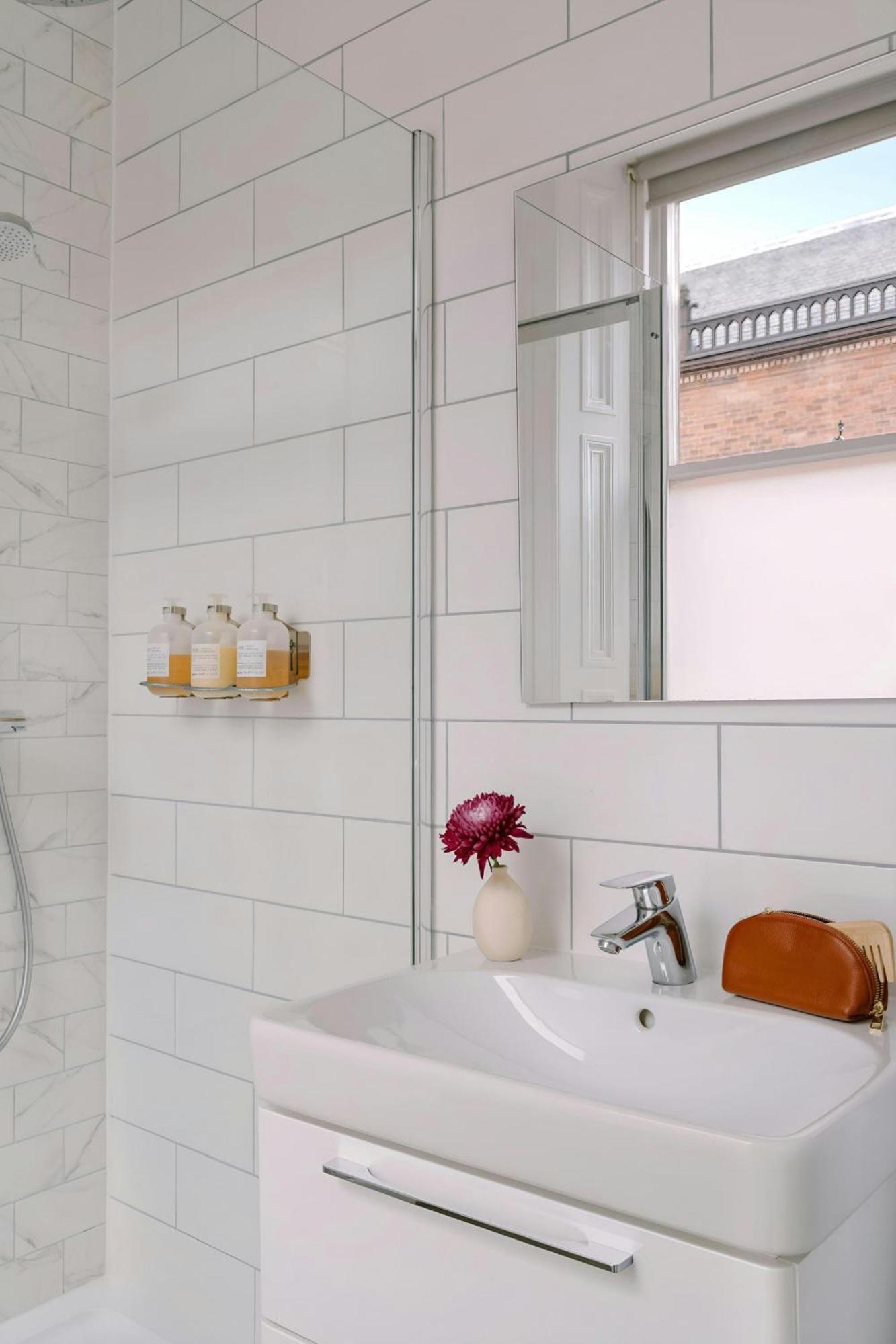 Sonder Royal Garden Aparthotel Edinburgh