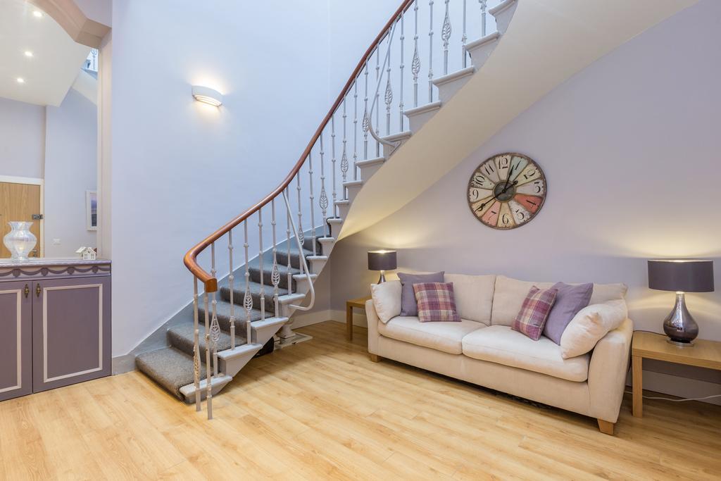 Capital Retreats - Shandwick Place Apartment *