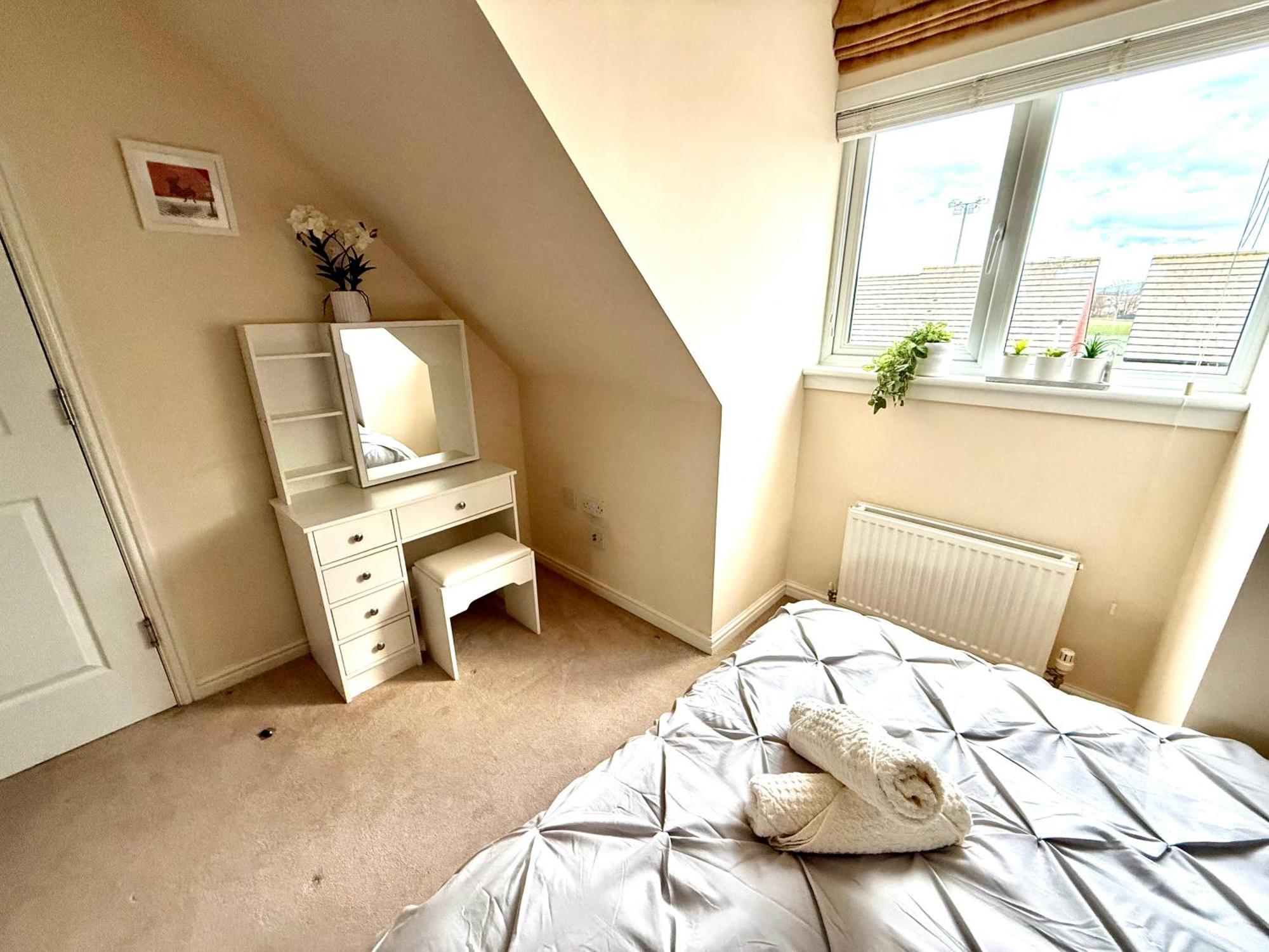 Vakantiehuis Torwood Townhouse - Free Parking And Contractor Friendly Edinburgh