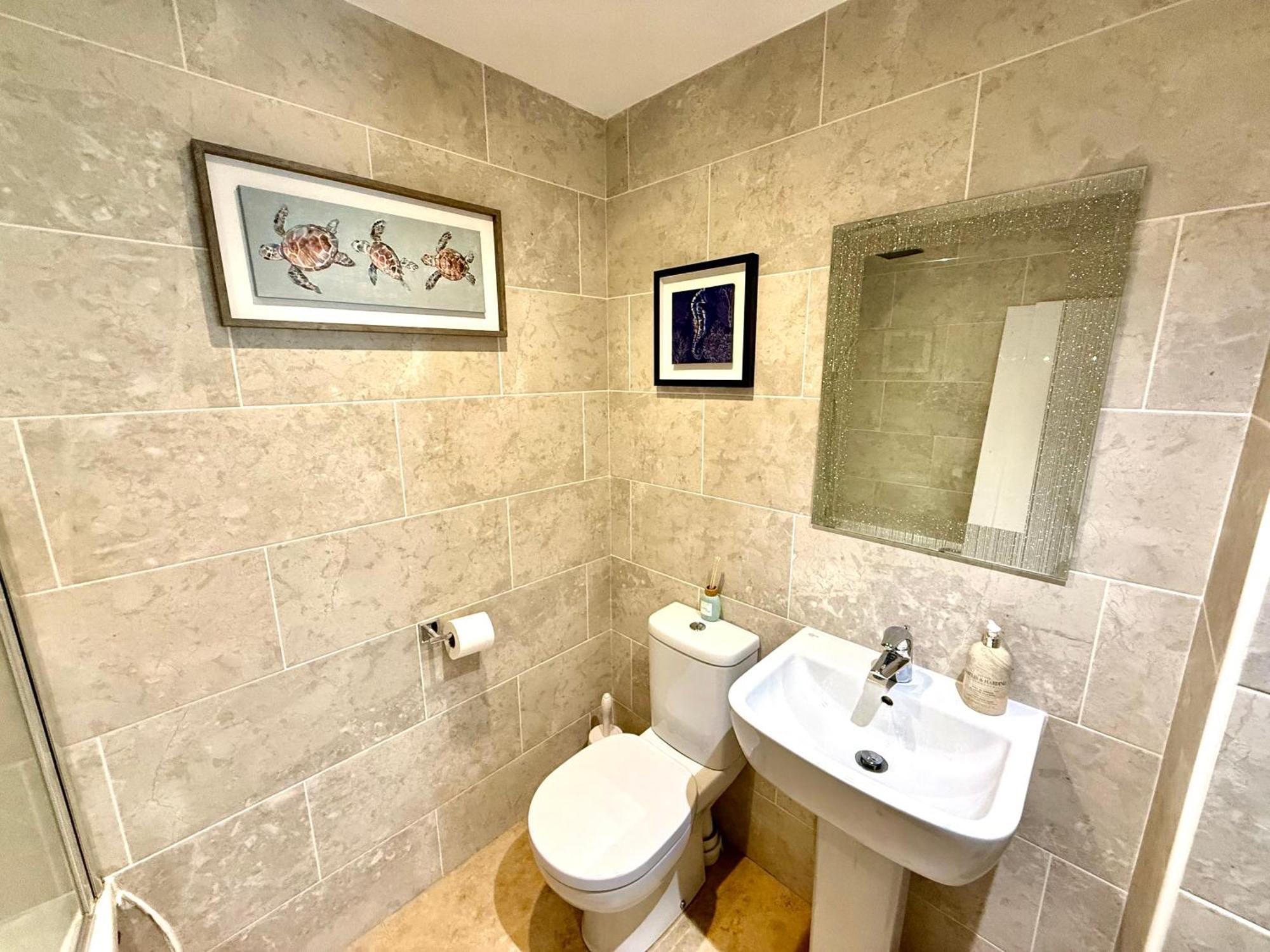 Torwood Townhouse - Free Parking And Contractor Friendly *