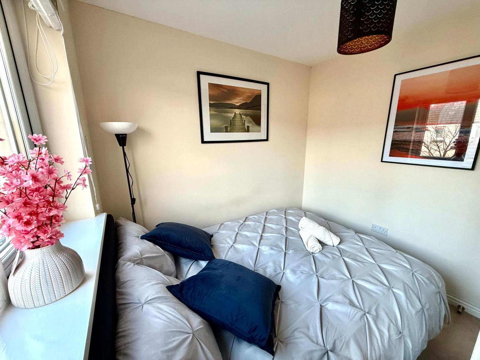 Torwood Townhouse - Free Parking And Contractor Friendly Edinburgh