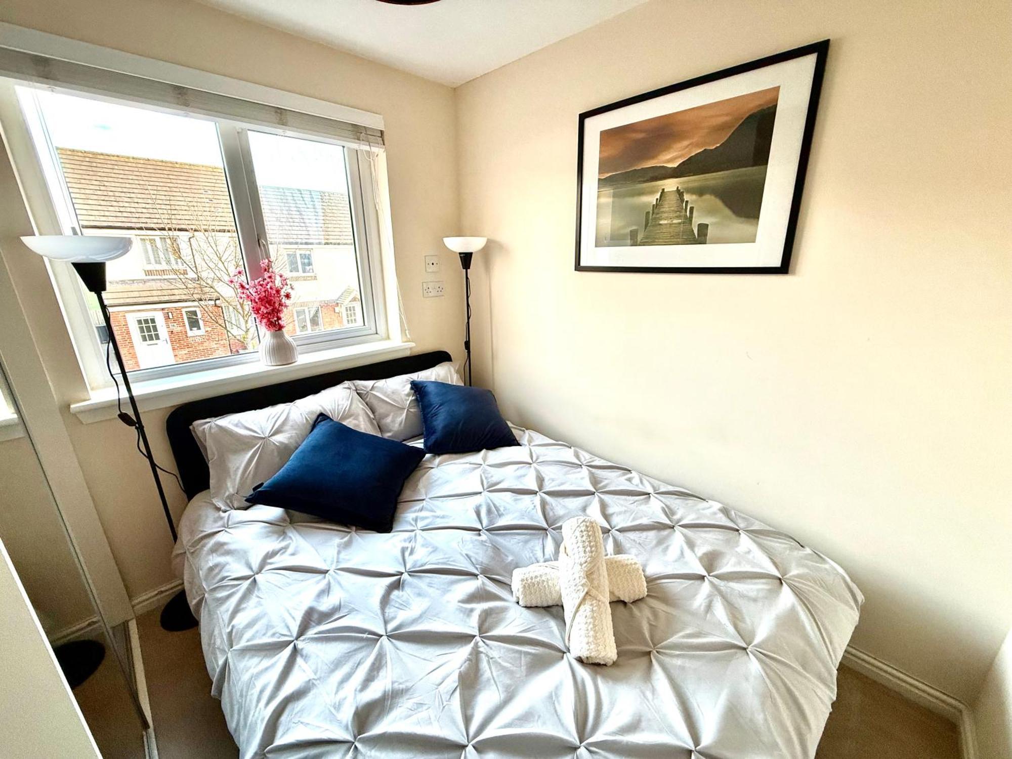 Torwood Townhouse - Free Parking And Contractor Friendly