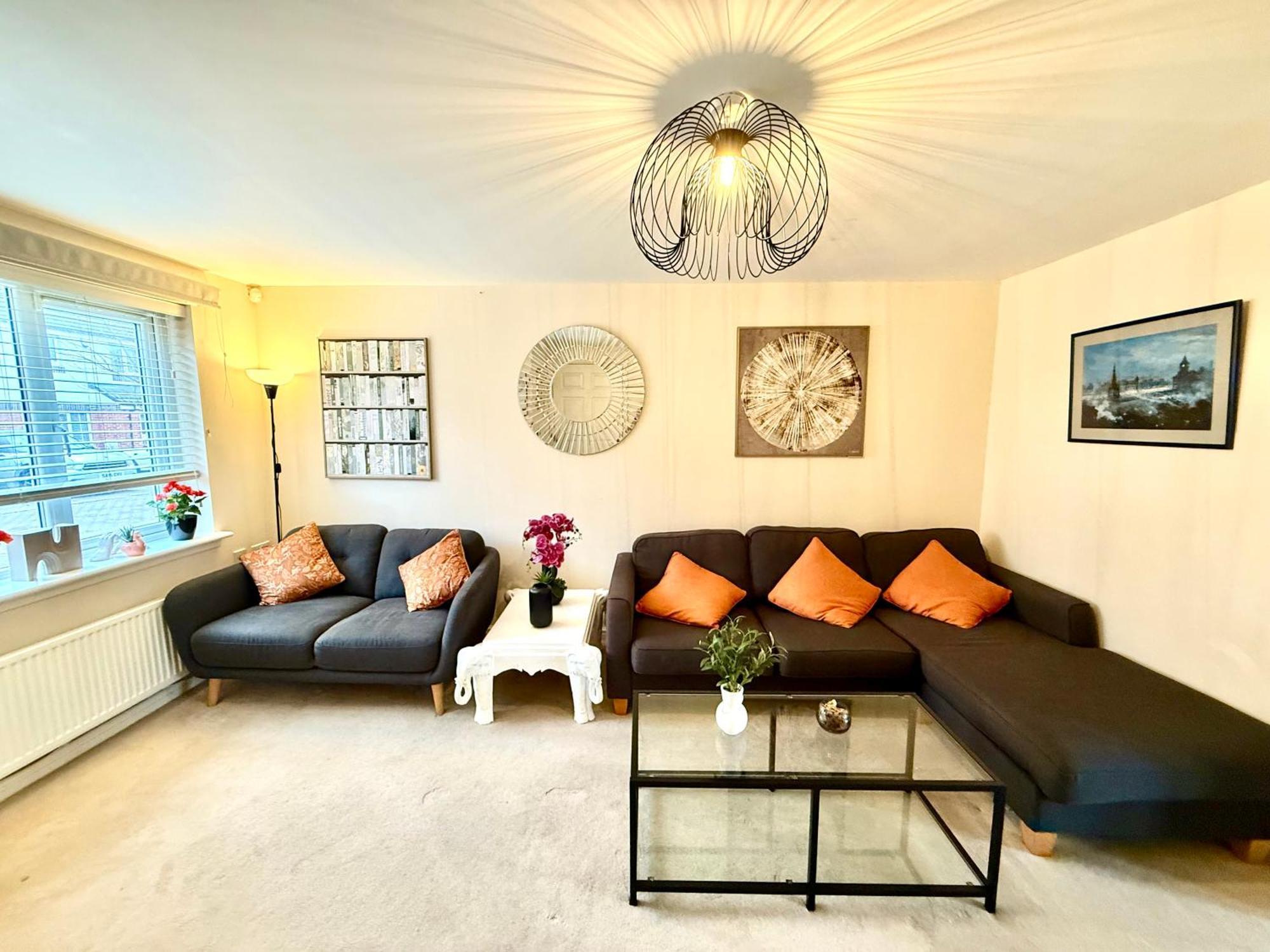 Torwood Townhouse - Free Parking And Contractor Friendly *