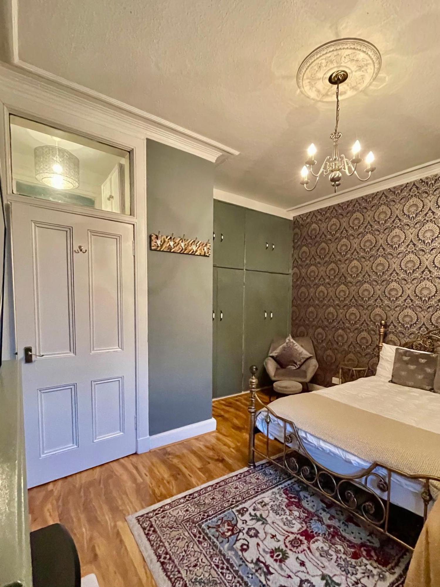 Glamours Stylish Victorian Near Centre *