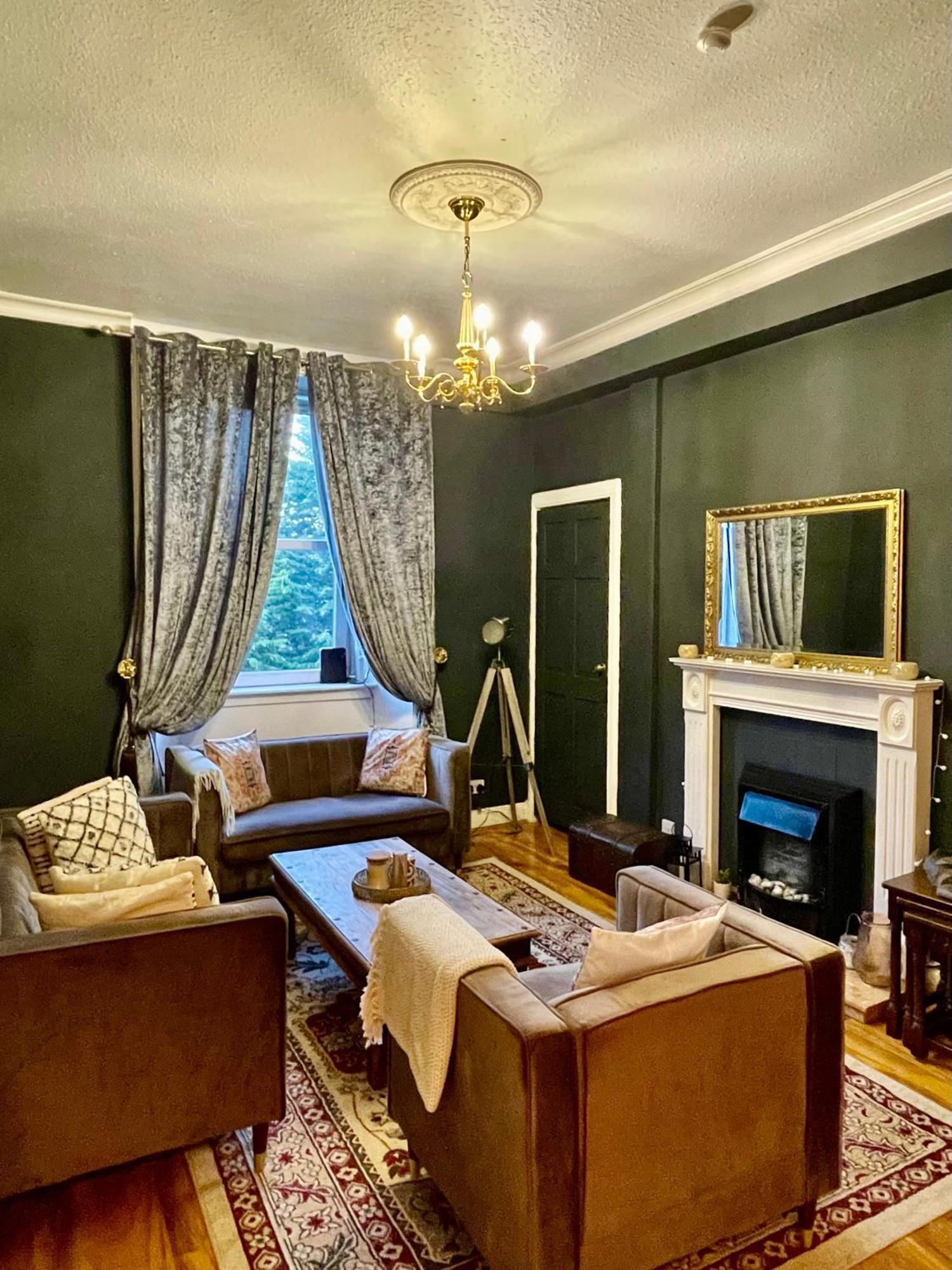 Glamours Stylish Victorian Near Centre Edinburgh