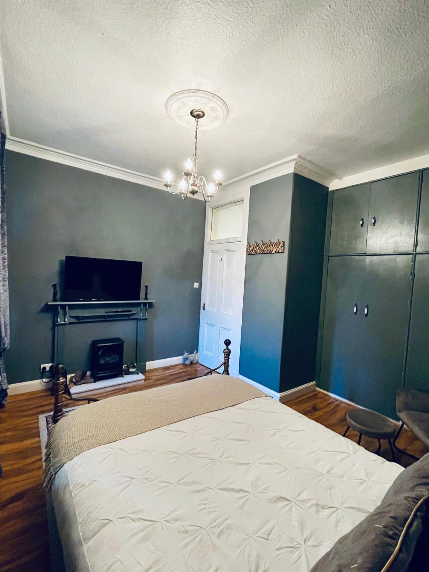 Glamours Stylish Victorian Near Centre Apartment *