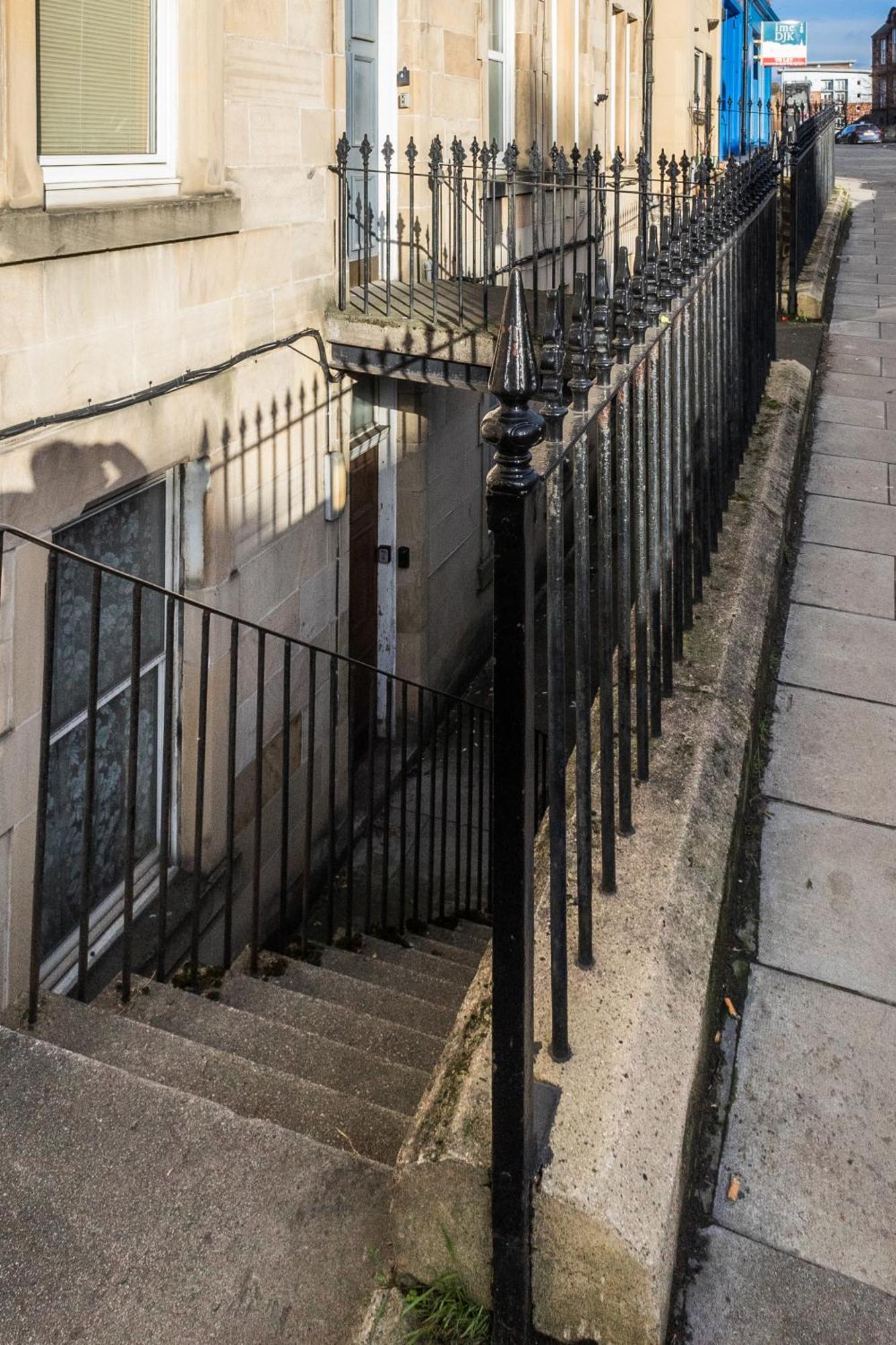 Cosy And Modern In Edinburgh