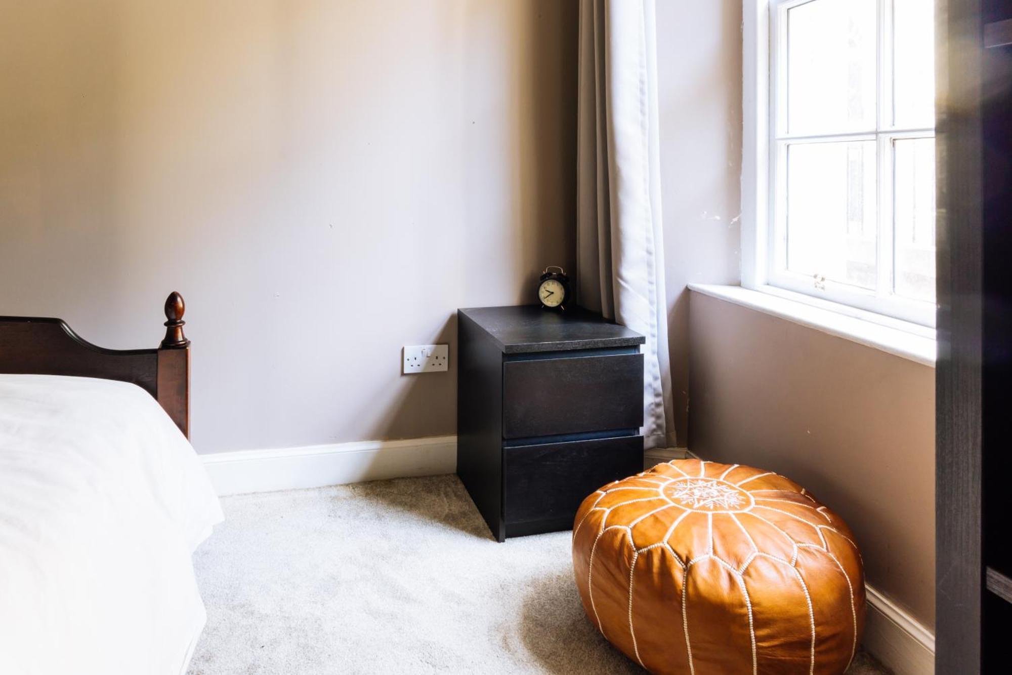 Apartment Homely 3 Bedroom In The Heart Of Edinburgh