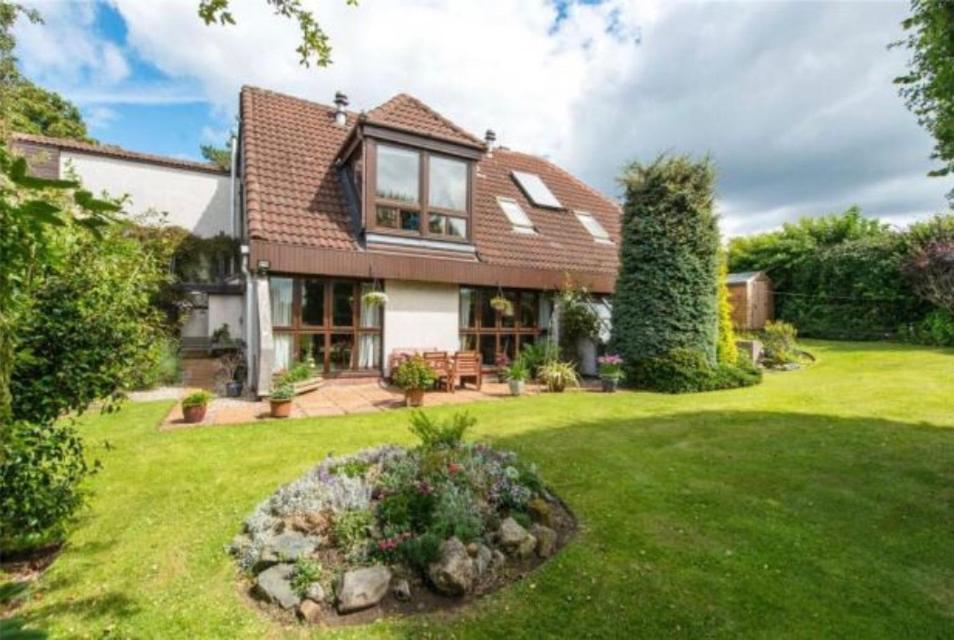 Festival Let With Parking And 15 Min Bus To West End Edinburgh