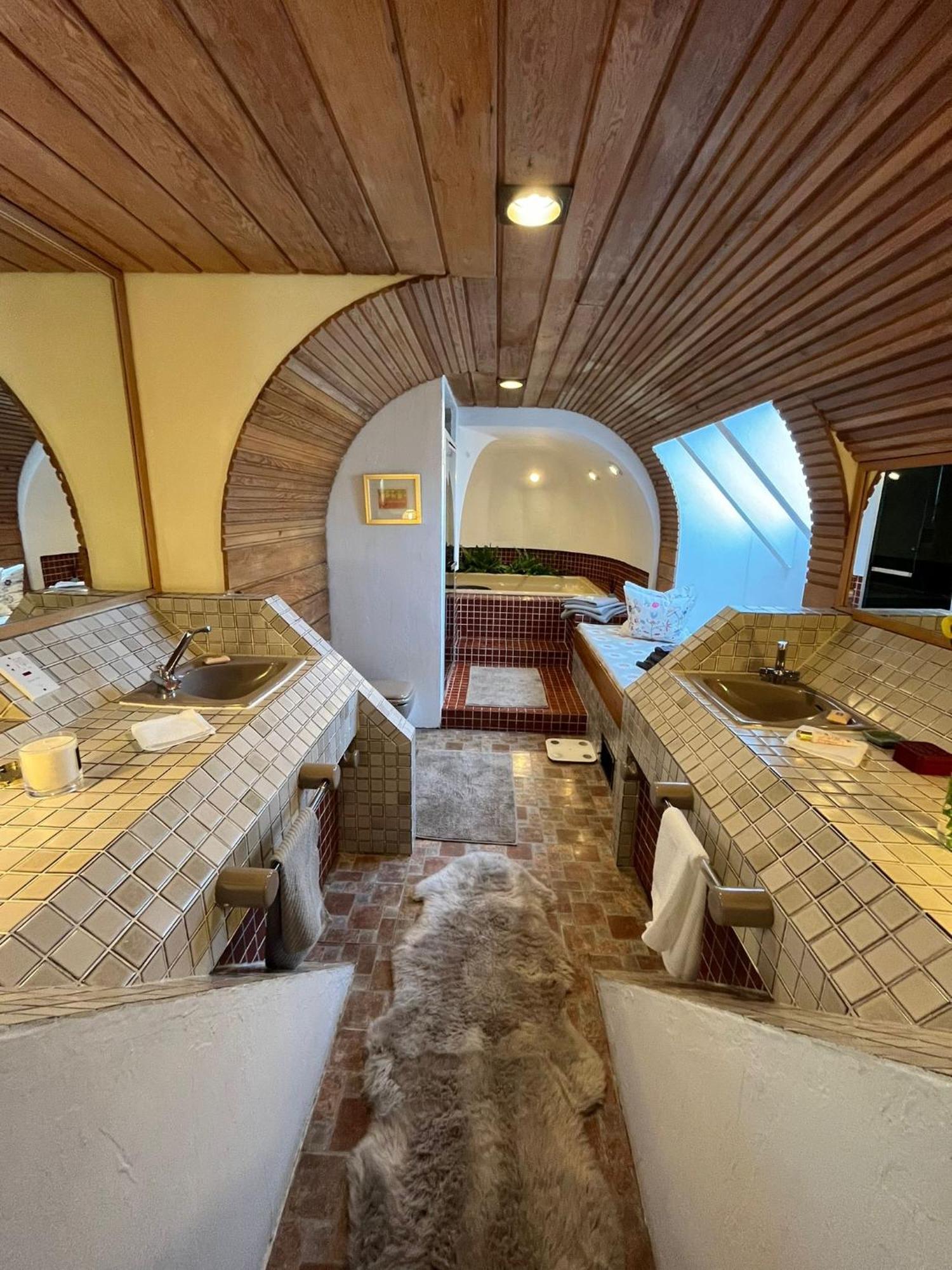 Holiday home Festival Let With Parking And 15 Min Bus To West End *