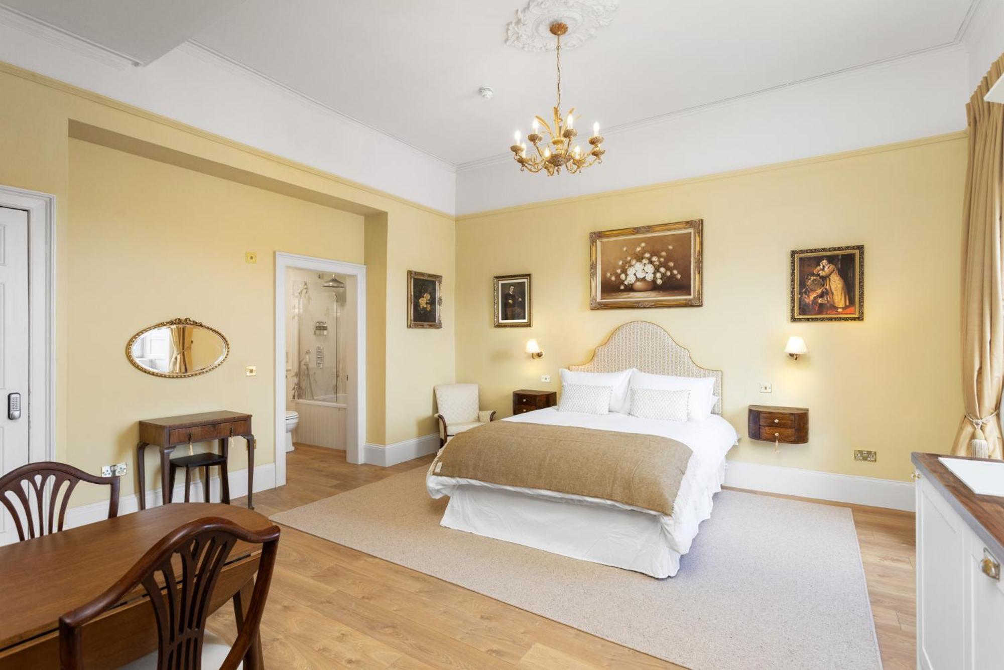The Townhouse, Leith Aparthotel *