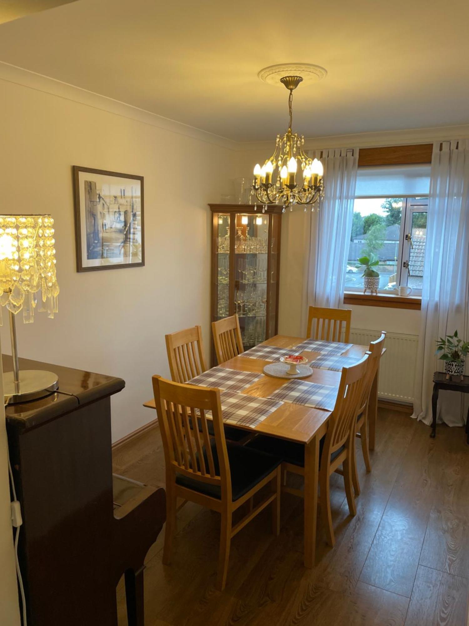 Cheerful 2 Bedroom Flat With Free Parking Apartment