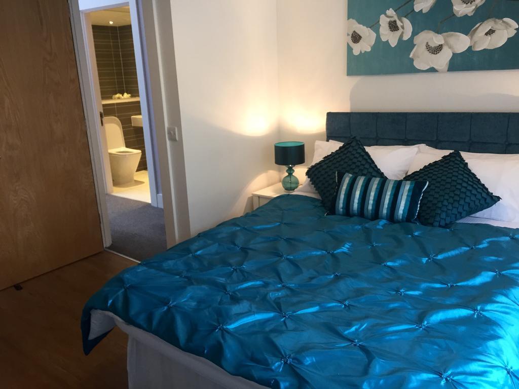Capital Retreats - Shandwick Place Apartment *