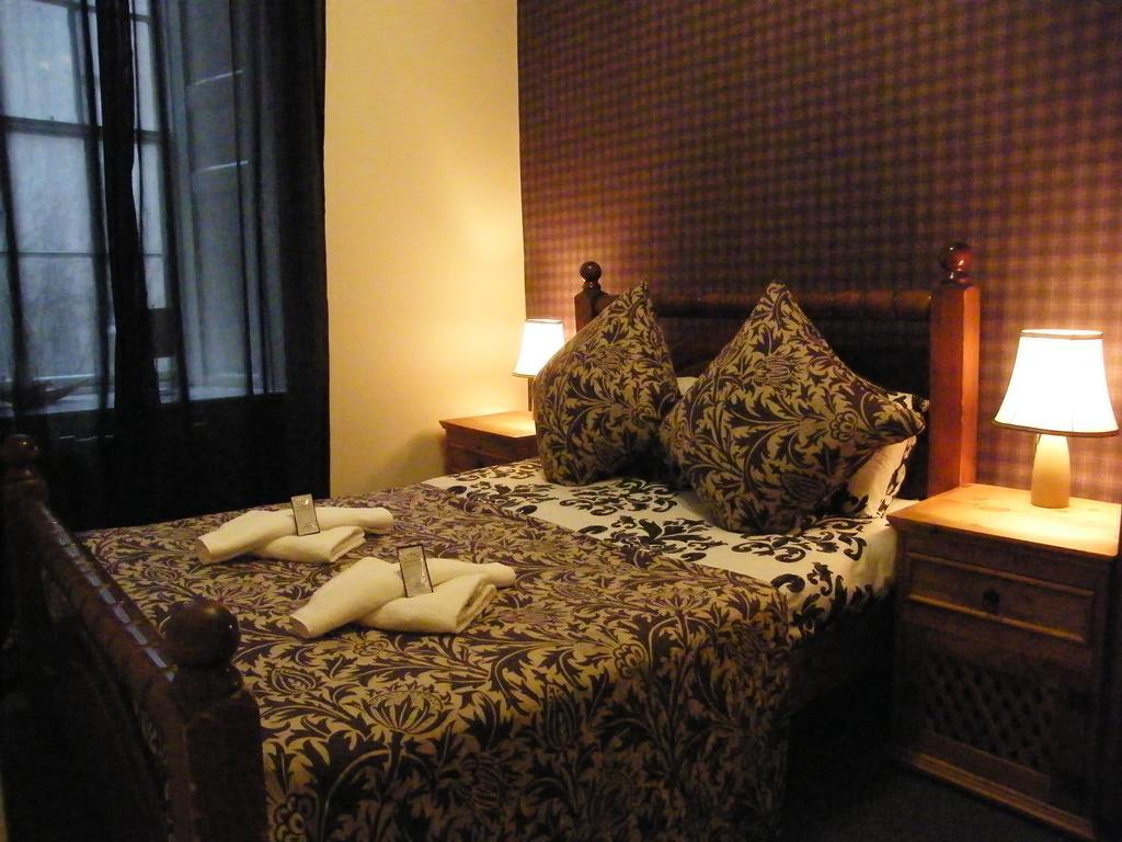 Royal Mile Group Apartment