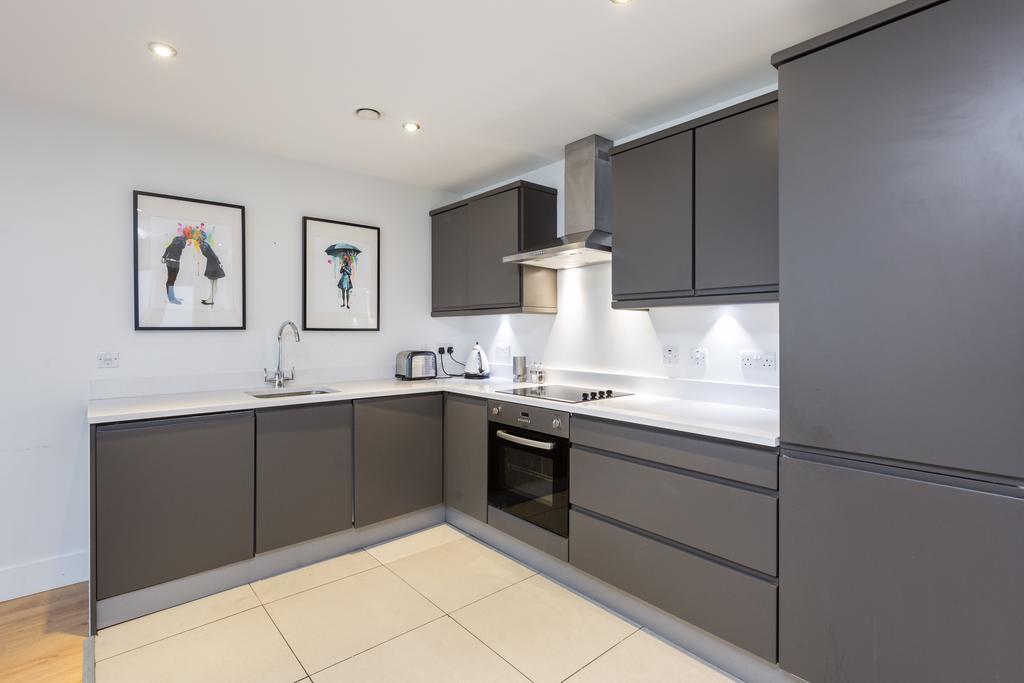 Capital Retreats - Shandwick Place Apartment *