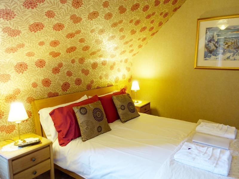 Gladstone House Guest house 4*