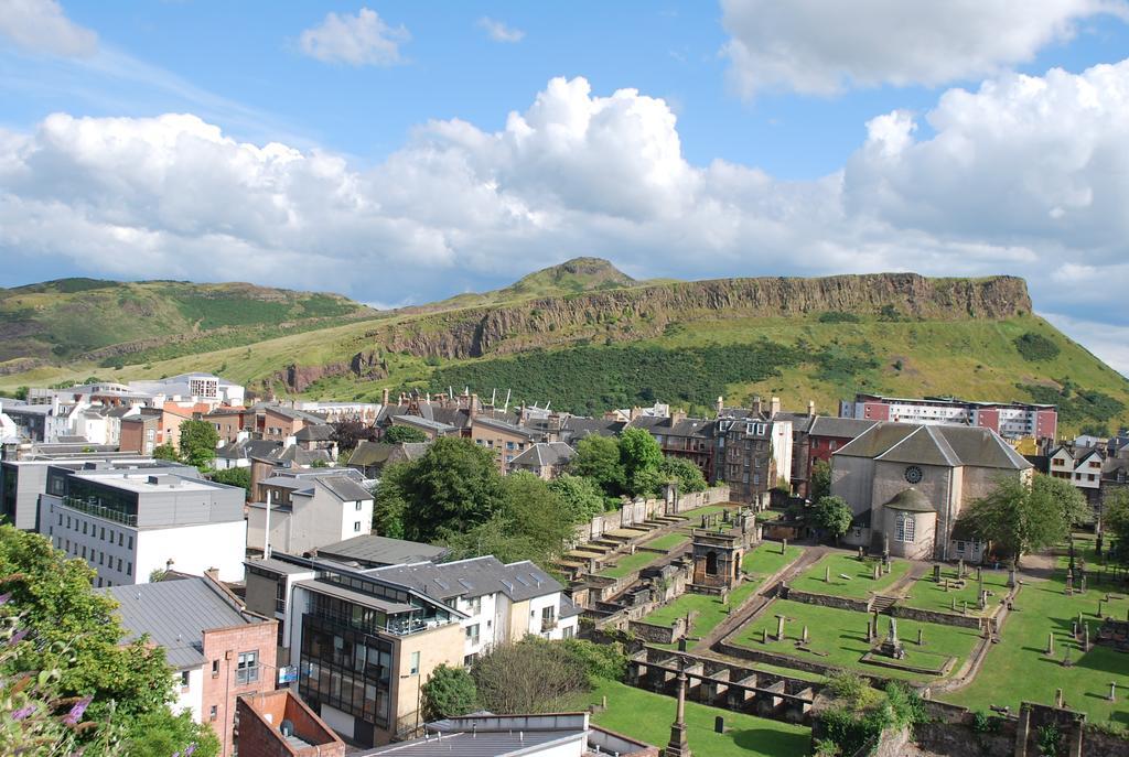 Apartment Lochend Park View