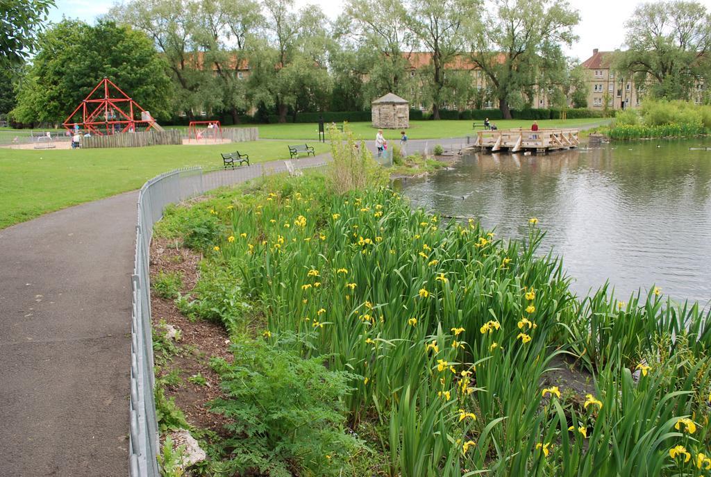 Apartment Lochend Park View